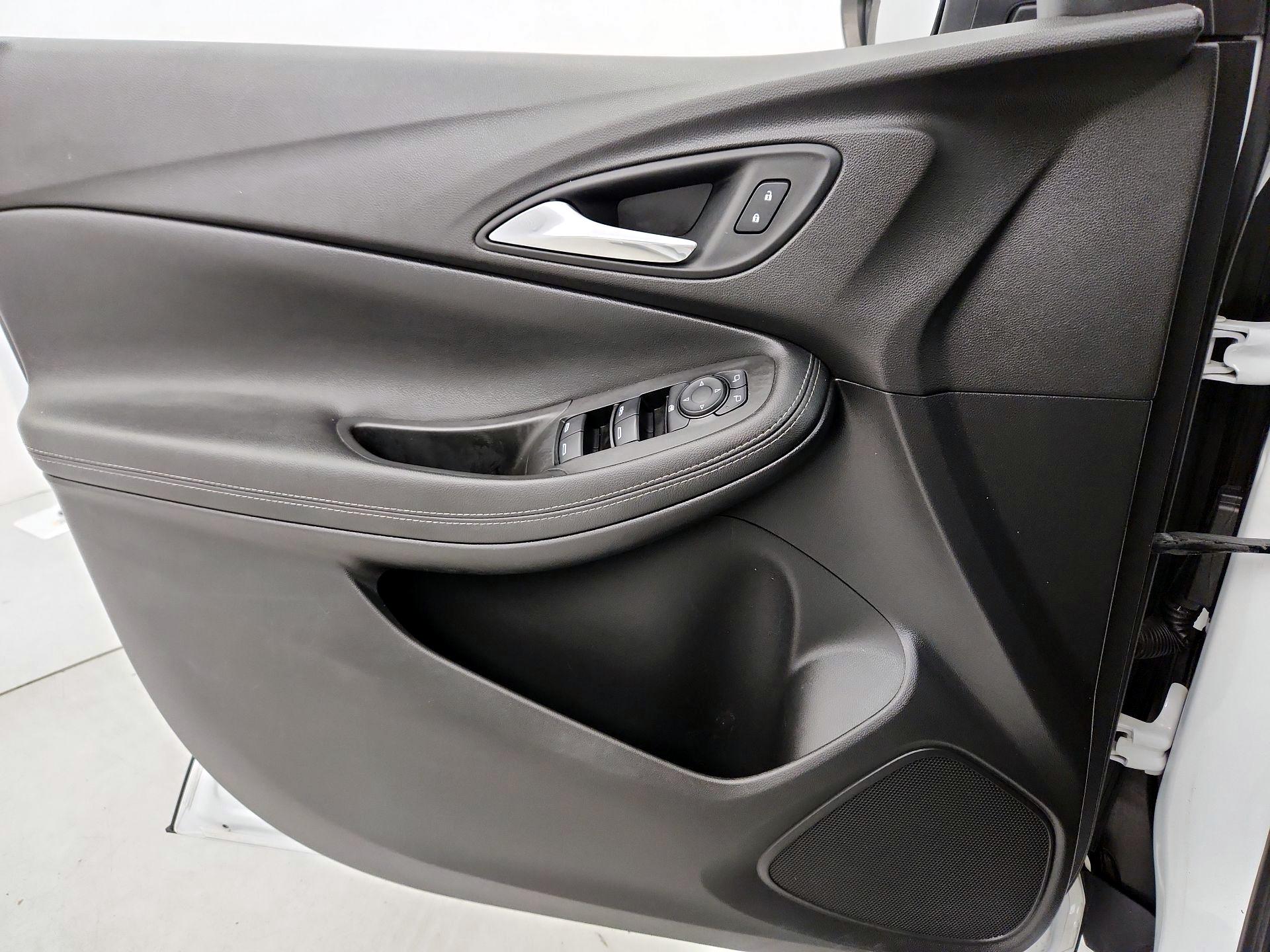 Thumbnail: 2021 Buick Encore GX - 12