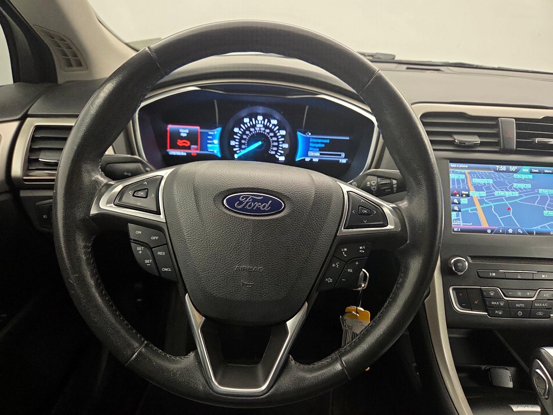 Thumbnail: 2016 Ford Fusion - 10