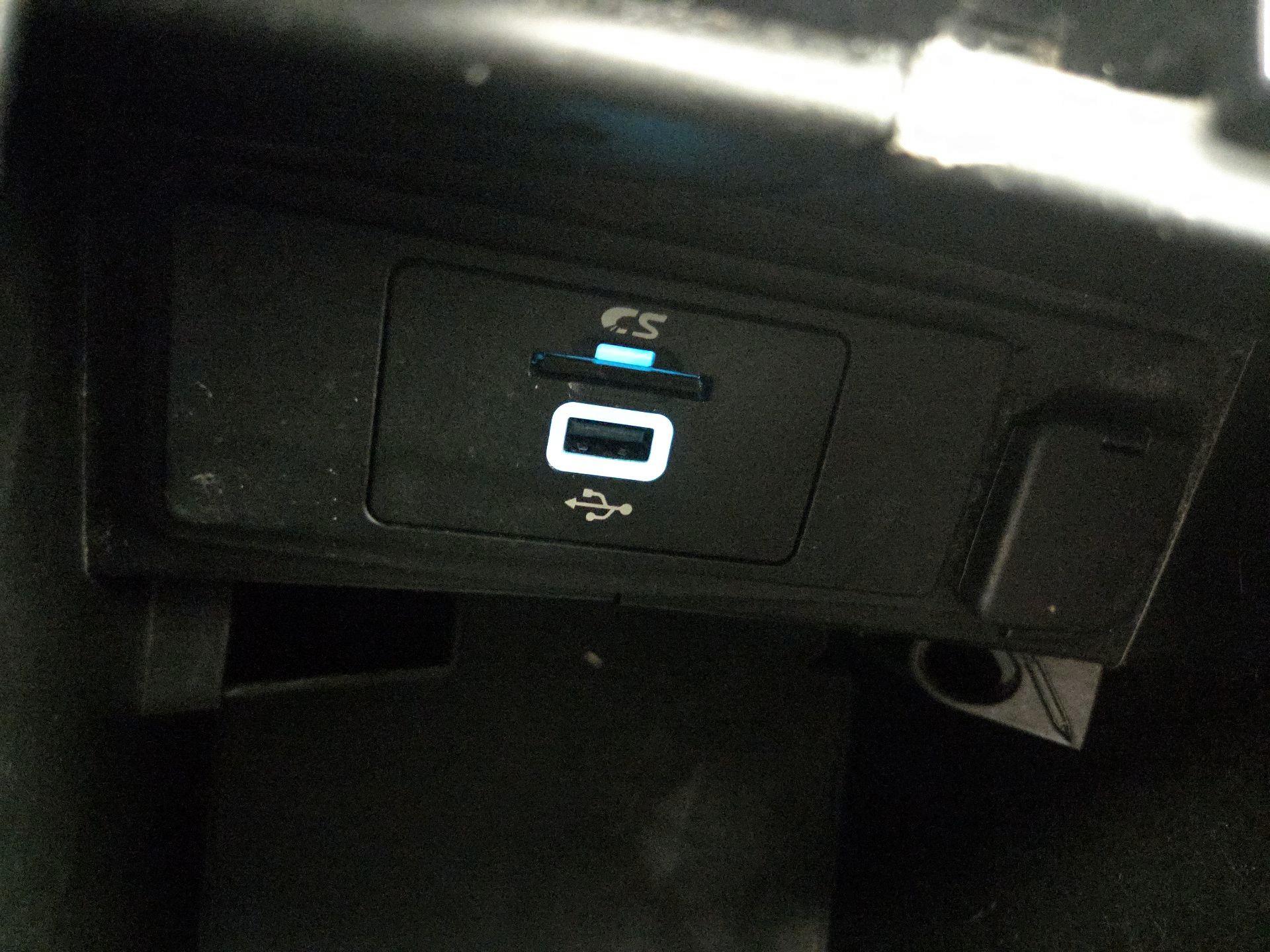 Thumbnail: 2016 Ford Fusion - 19