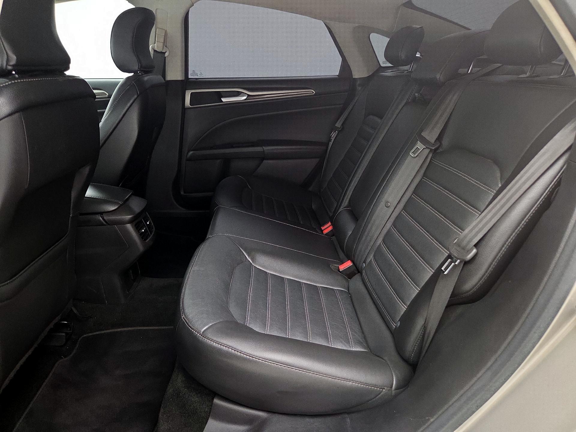 Thumbnail: 2016 Ford Fusion - 20