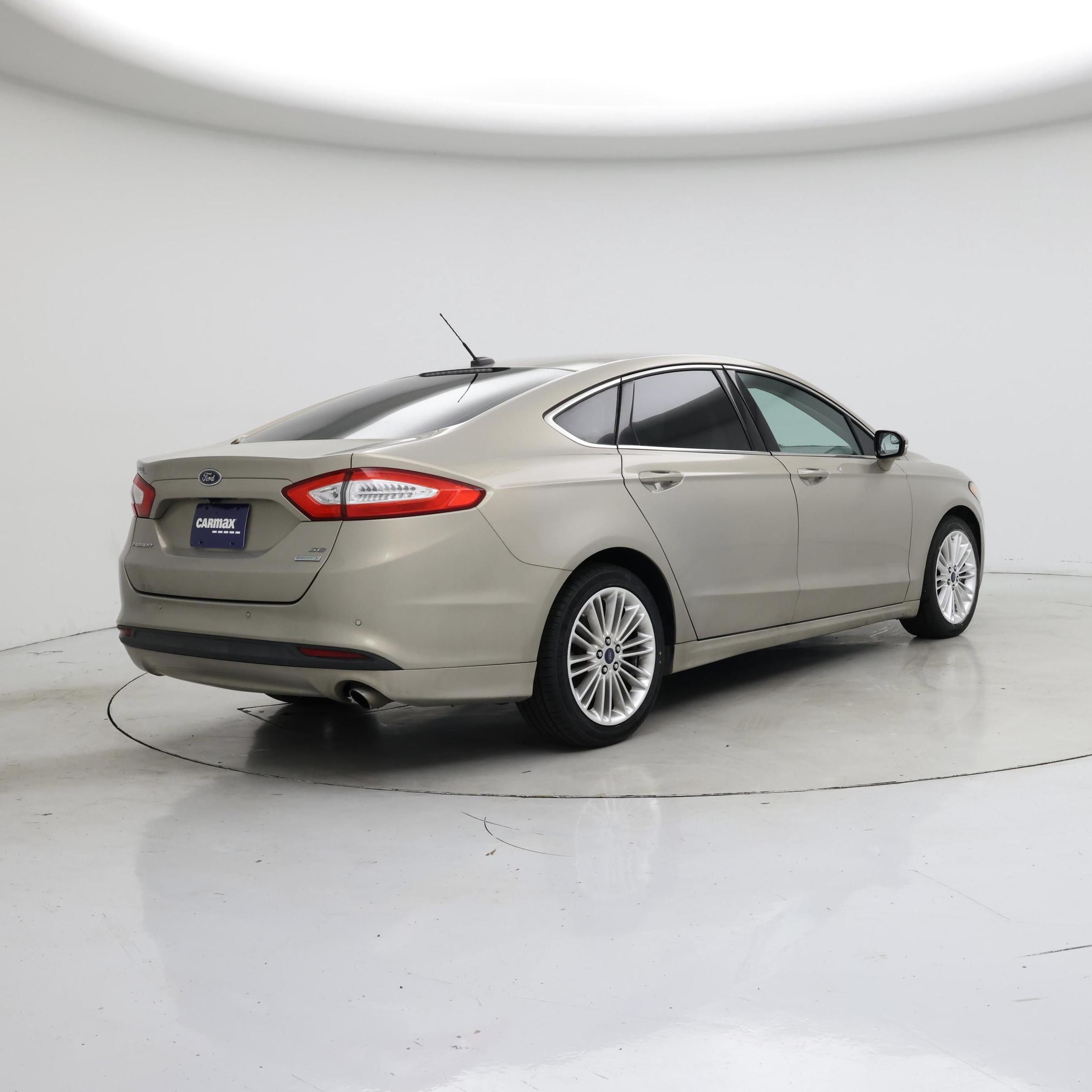 Thumbnail: 2016 Ford Fusion - 8