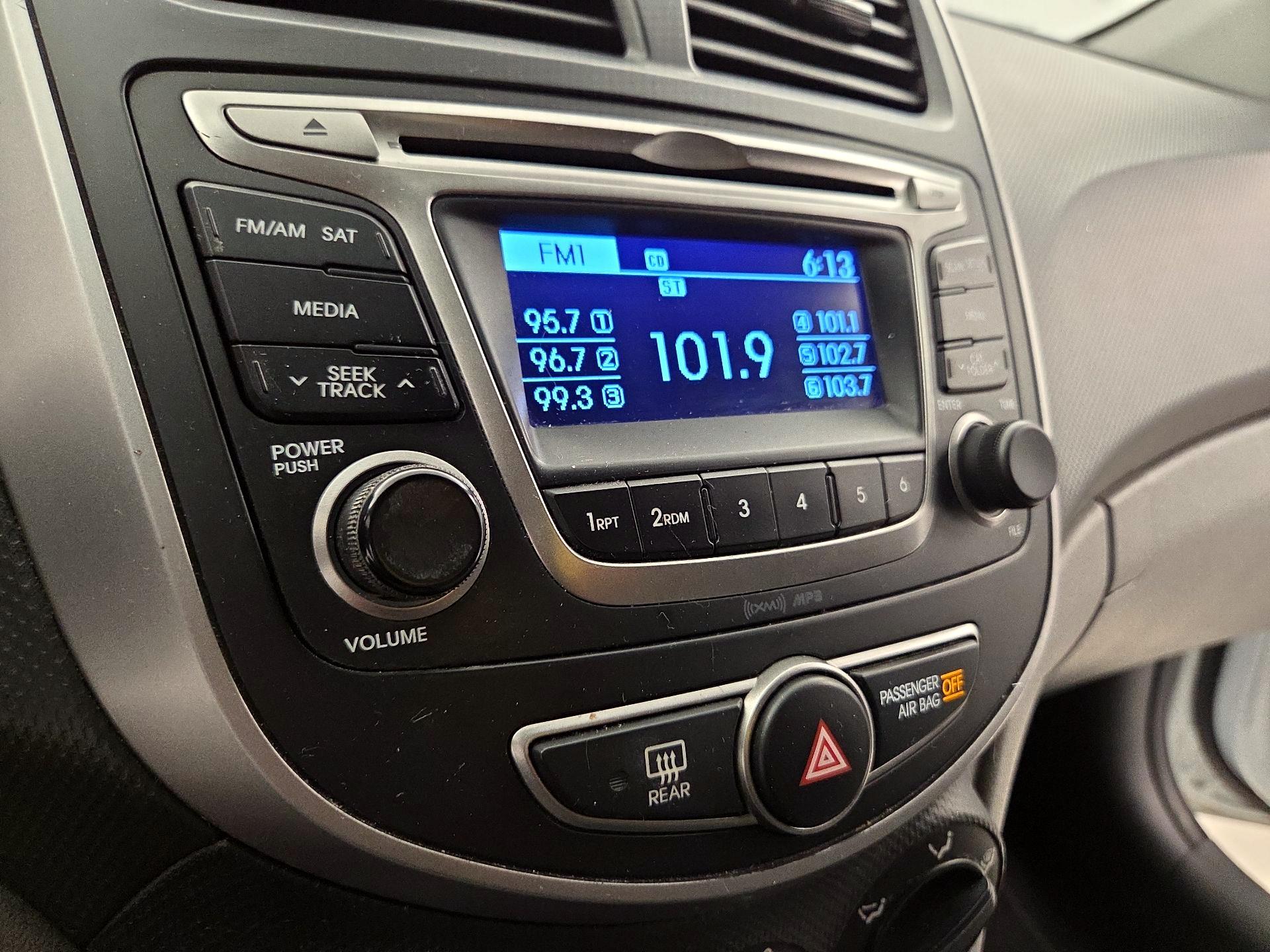 Thumbnail: 2016 Hyundai Accent - 14