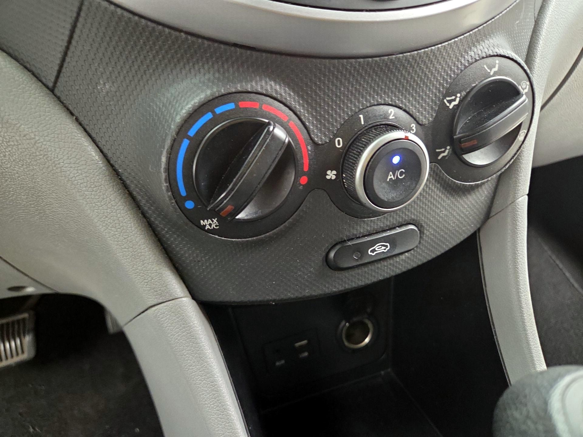 Thumbnail: 2016 Hyundai Accent - 15