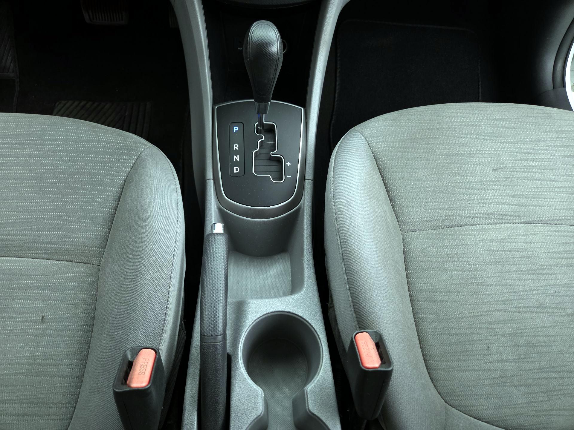 Thumbnail: 2016 Hyundai Accent - 16