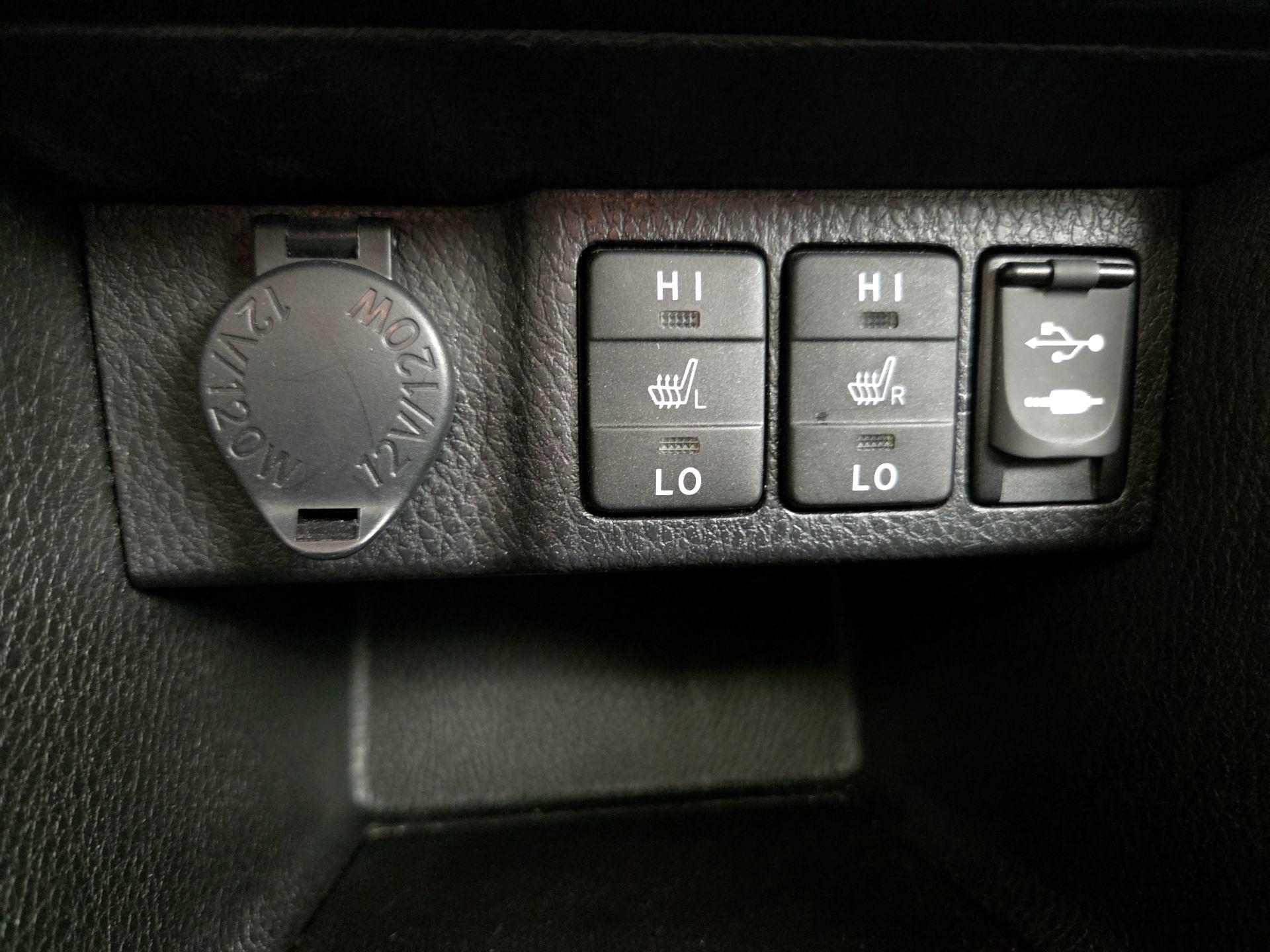 Thumbnail: 2014 Toyota Corolla - 18