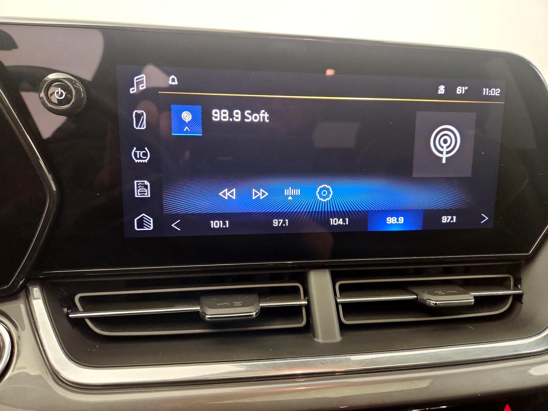 Thumbnail: 2024 Chevrolet Trax - 15