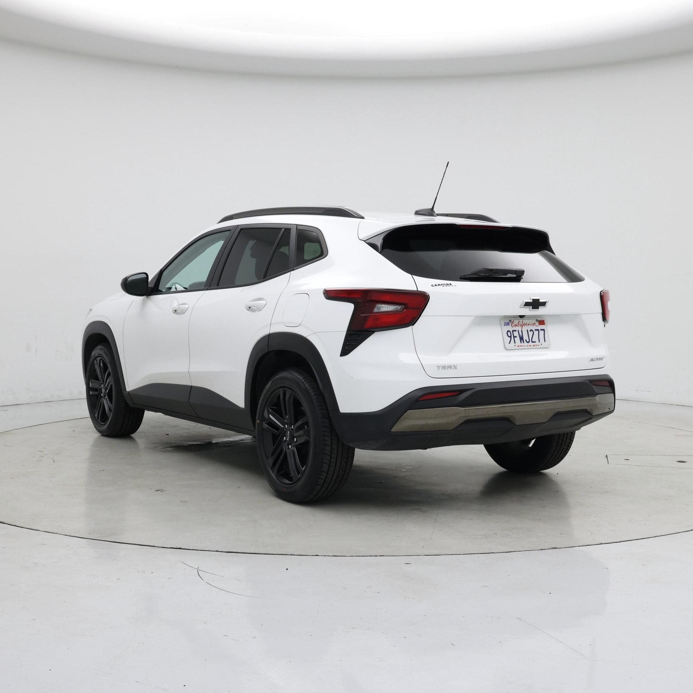 Thumbnail: 2024 Chevrolet Trax - 2