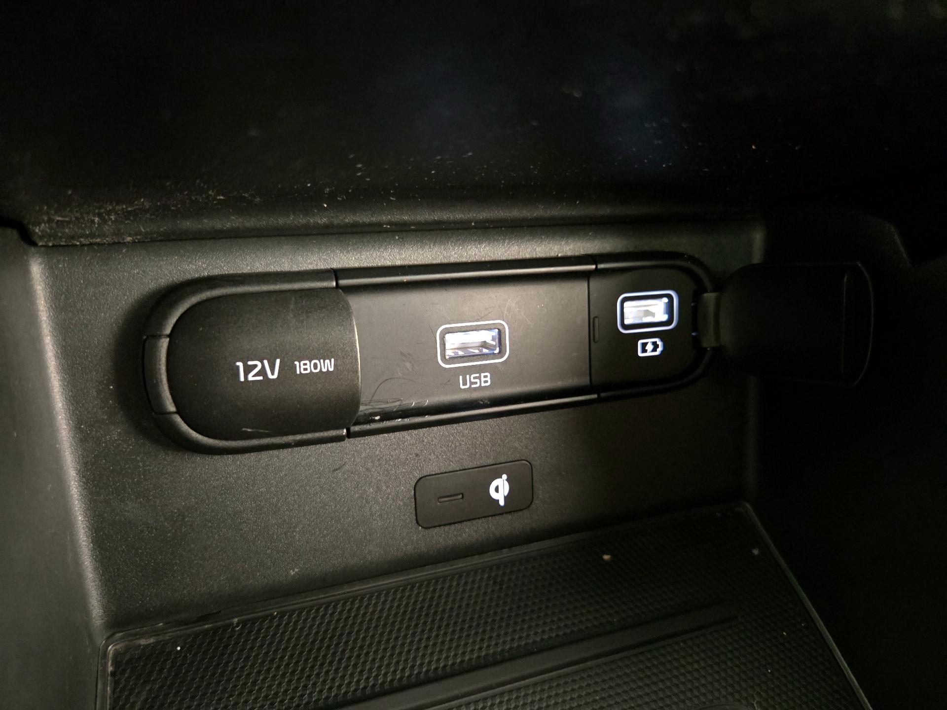 Thumbnail: 2021 Kia Telluride - 18