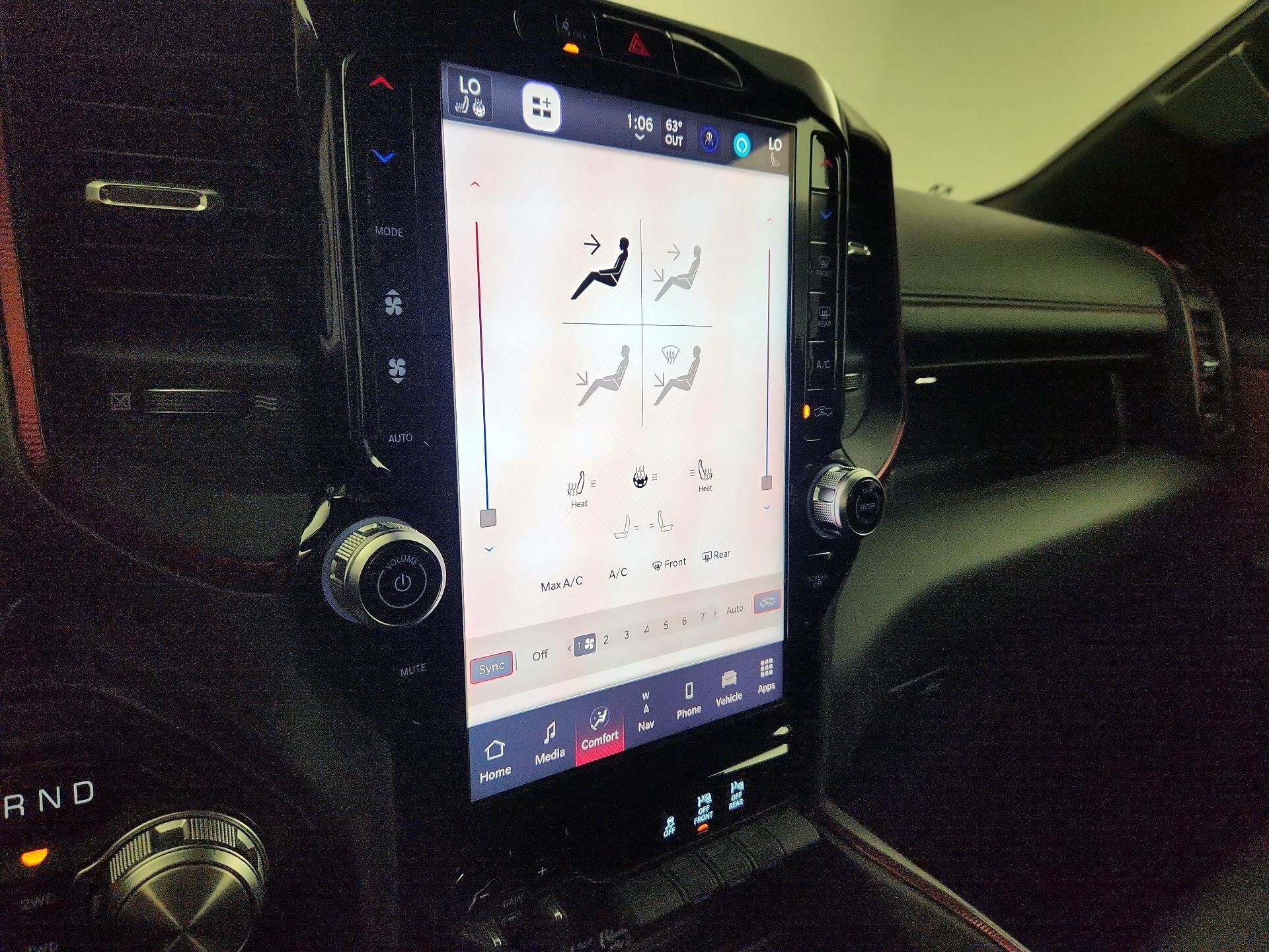 Thumbnail: 2025 RAM 1500 - 17