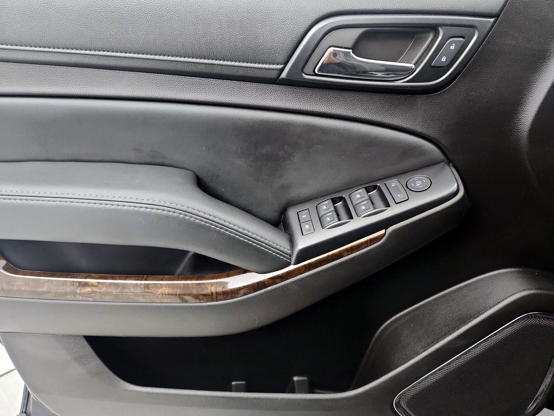 Thumbnail: 2016 Chevrolet Tahoe - 12