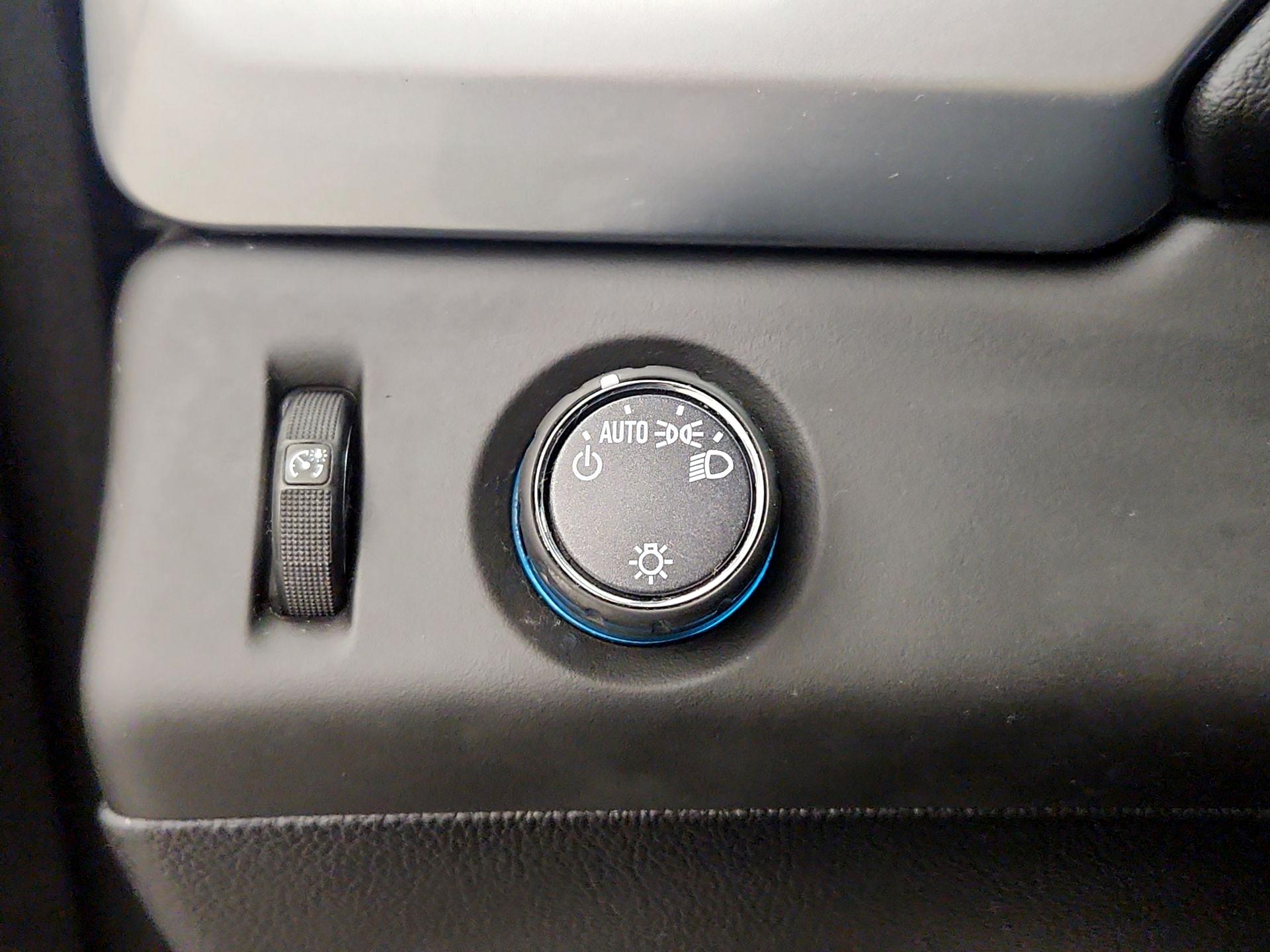 Thumbnail: 2016 Chevrolet Tahoe - 13