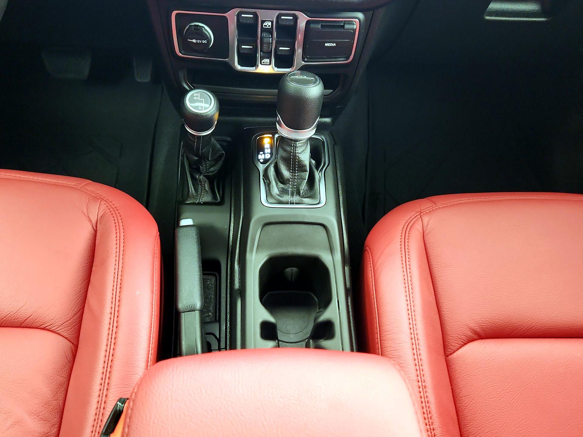 Thumbnail: 2025 Jeep Gladiator - 17