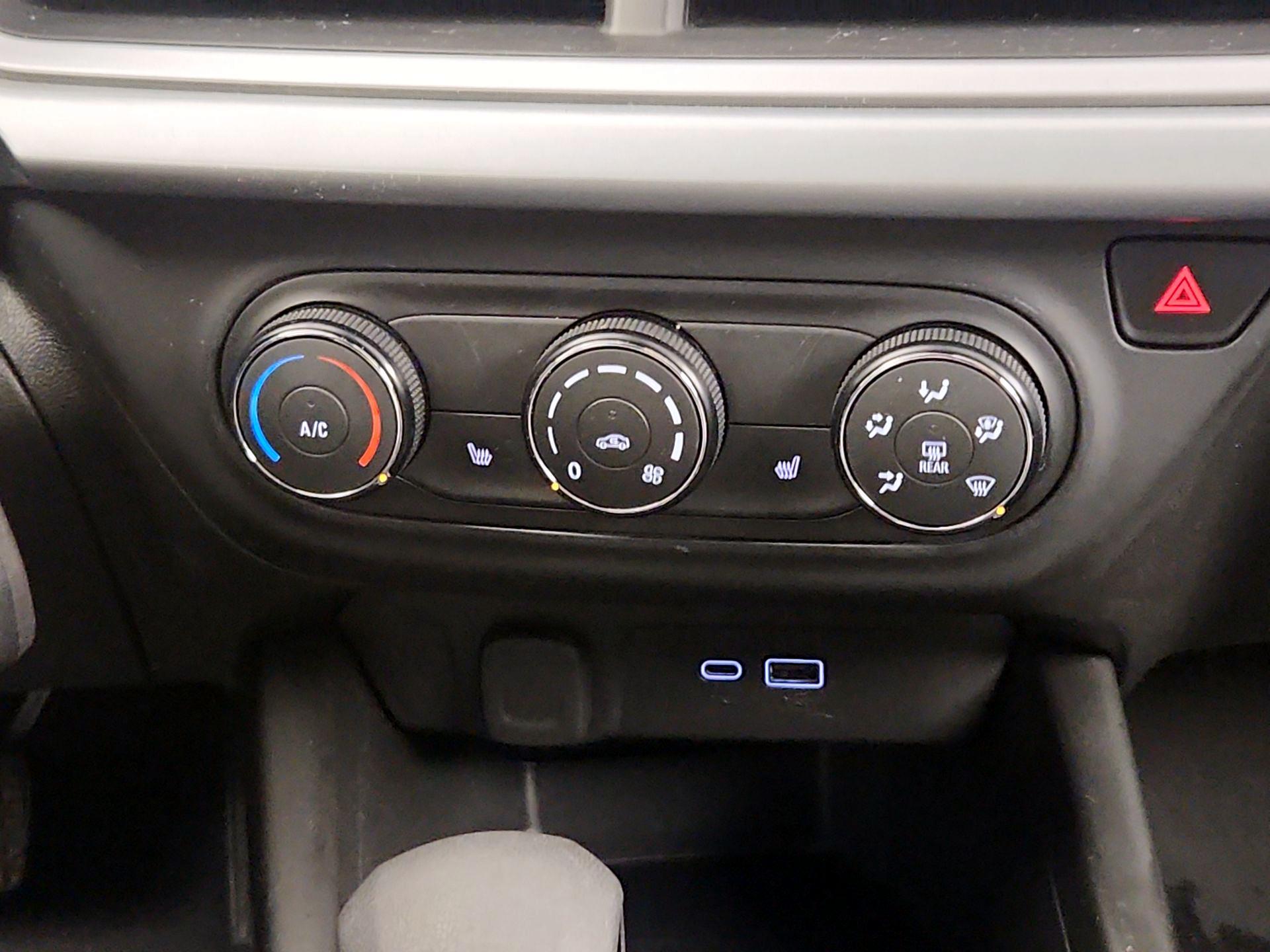 Thumbnail: 2025 Chevrolet Trax - 16