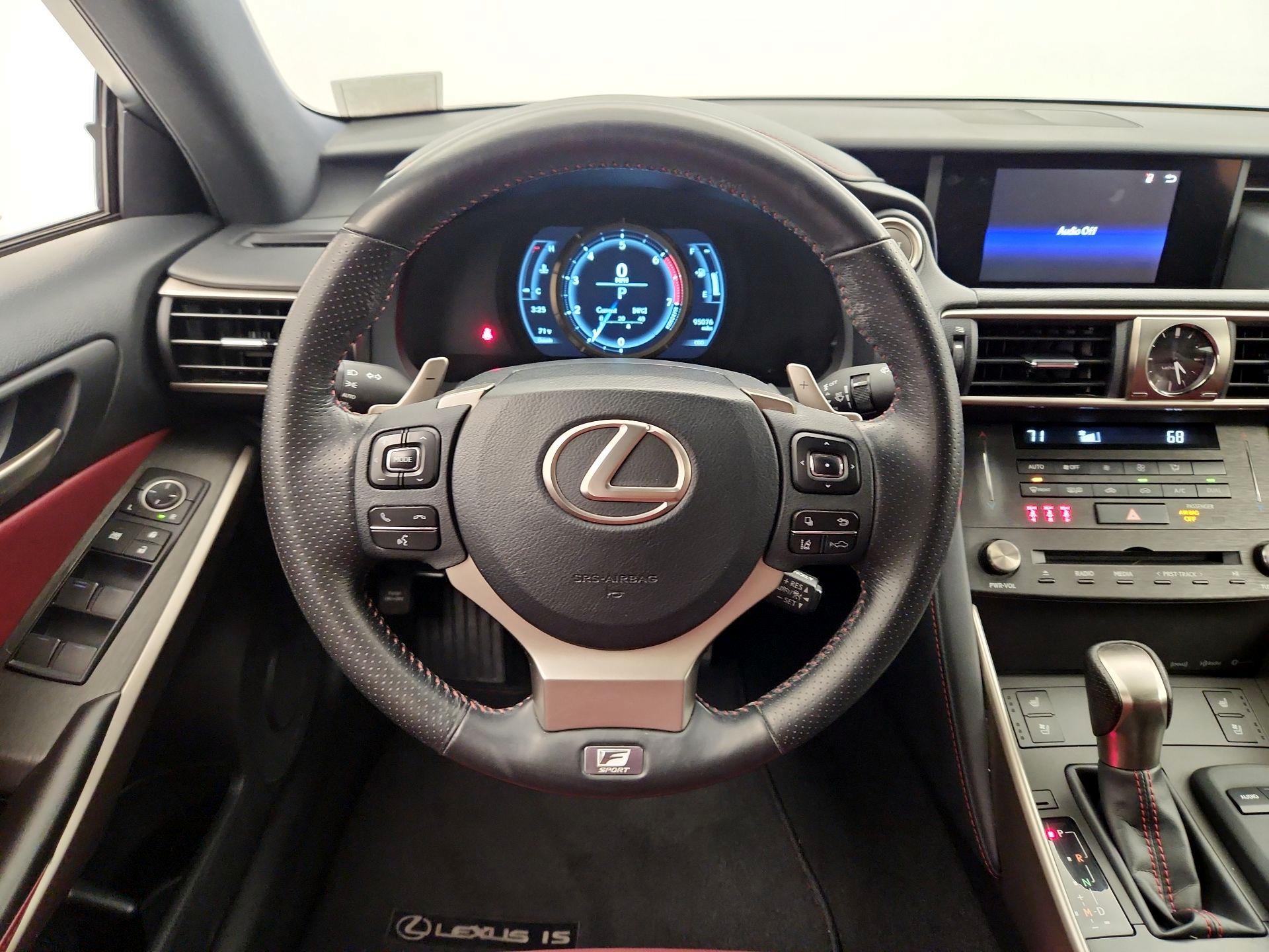 Thumbnail: 2019 Lexus IS - 10