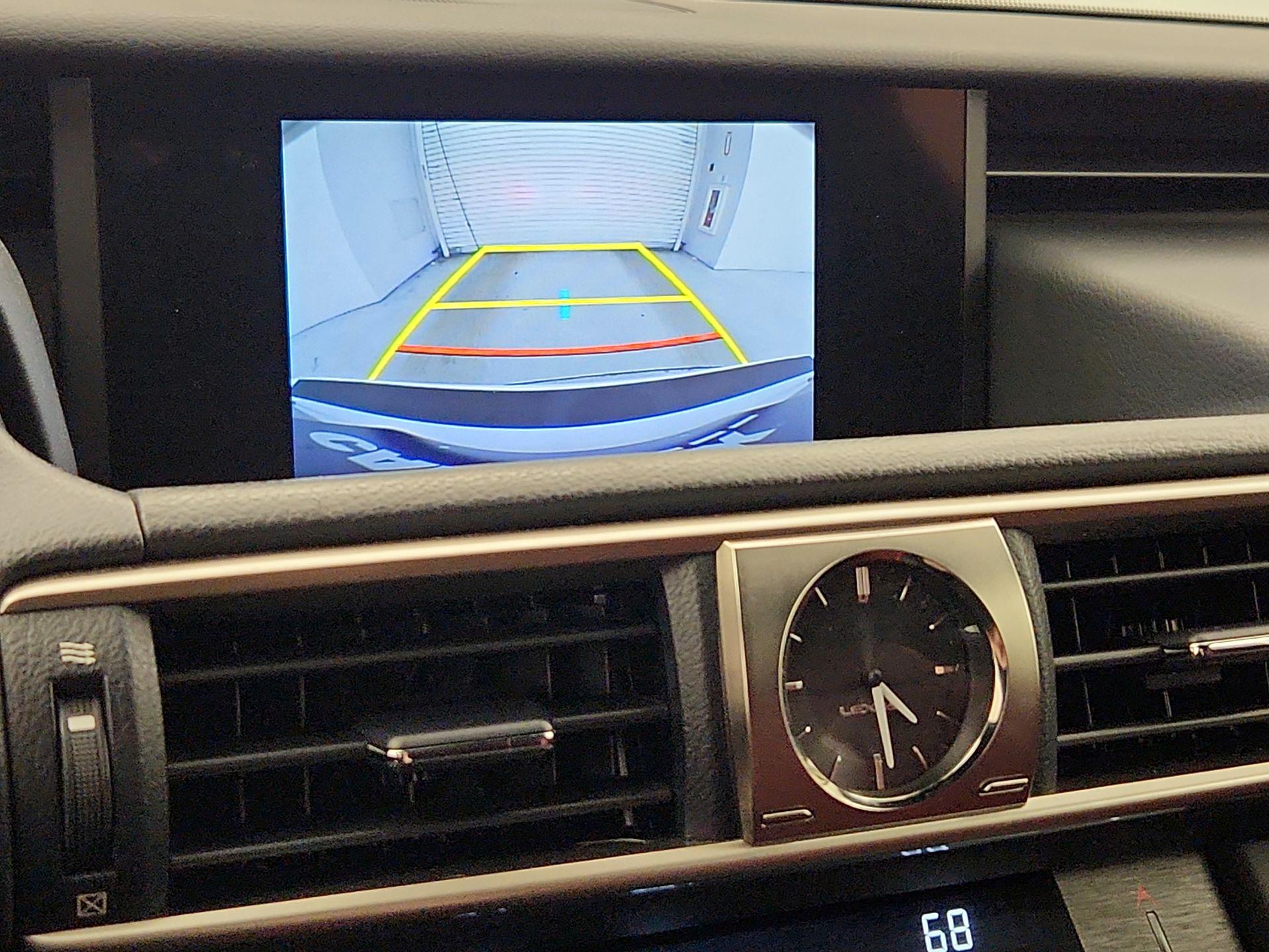 Thumbnail: 2019 Lexus IS - 14