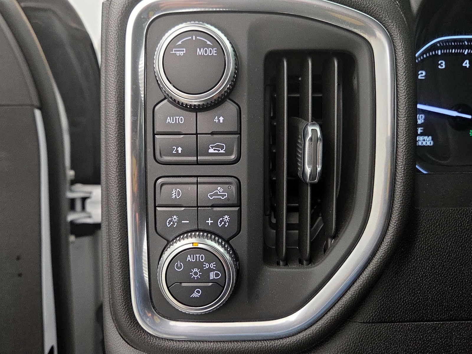 2021 GMC Sierra 1500 SLT - Photo 14