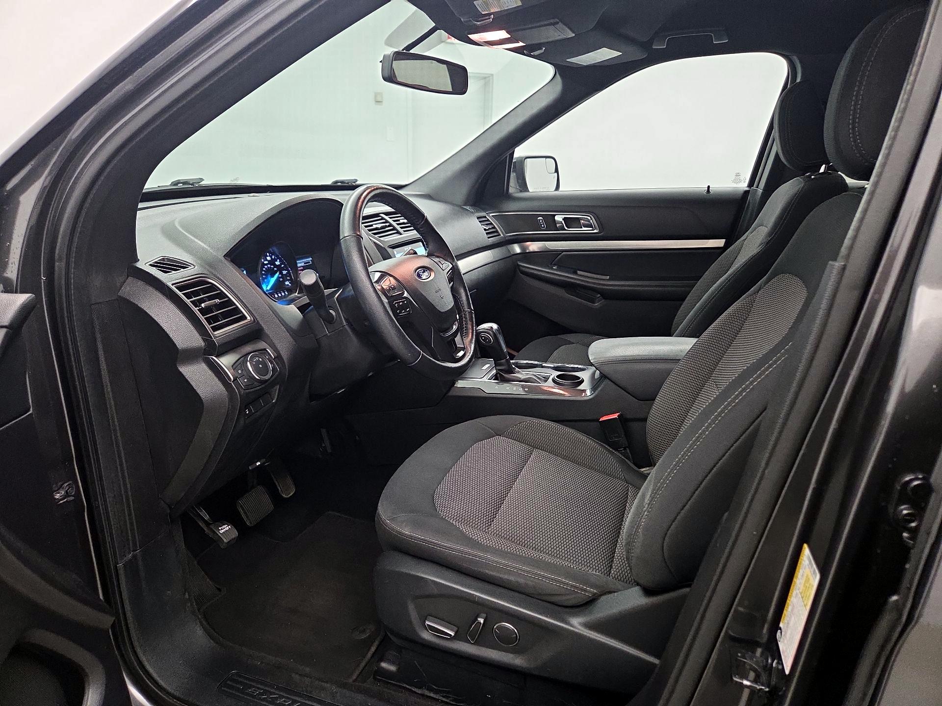 Thumbnail: 2018 Ford Explorer - 11