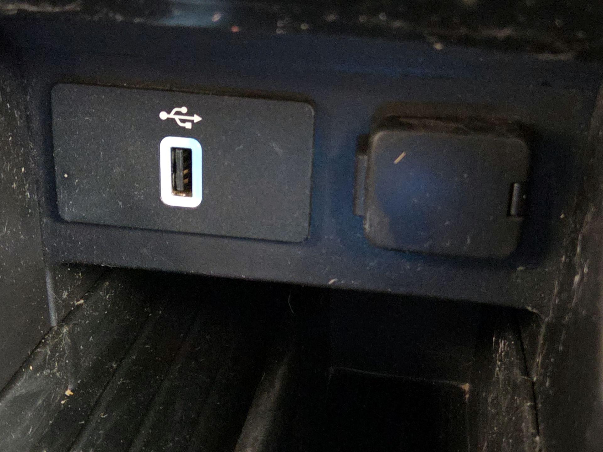 Thumbnail: 2018 Ford Explorer - 18