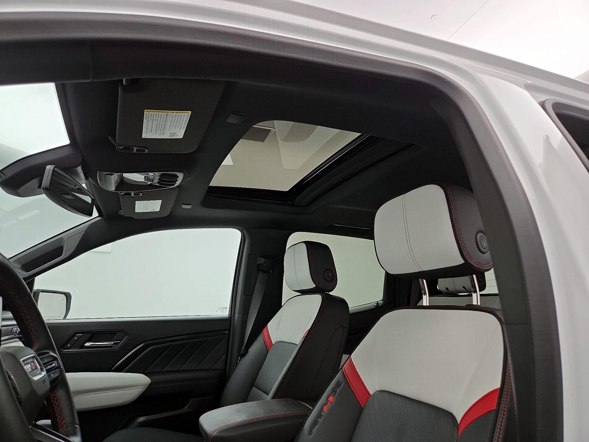 Thumbnail: 2024 GMC Canyon - 19
