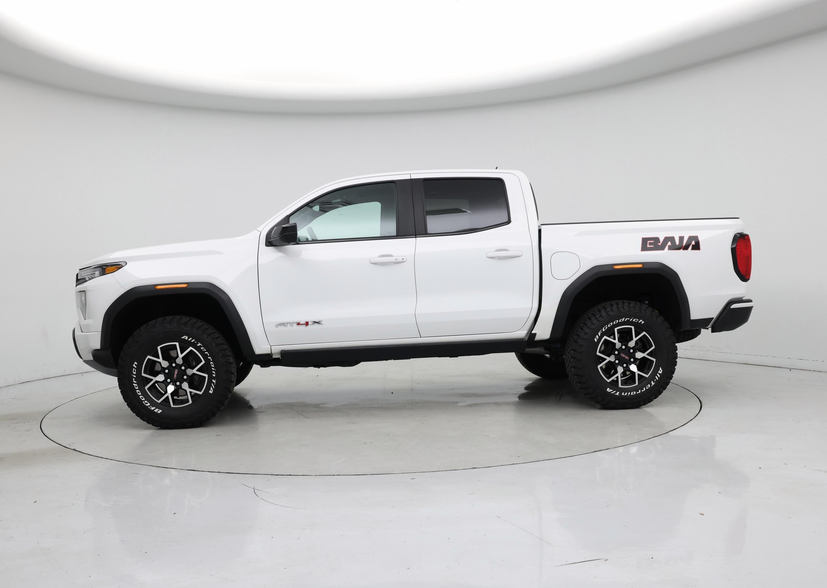 Thumbnail: 2024 GMC Canyon - 3