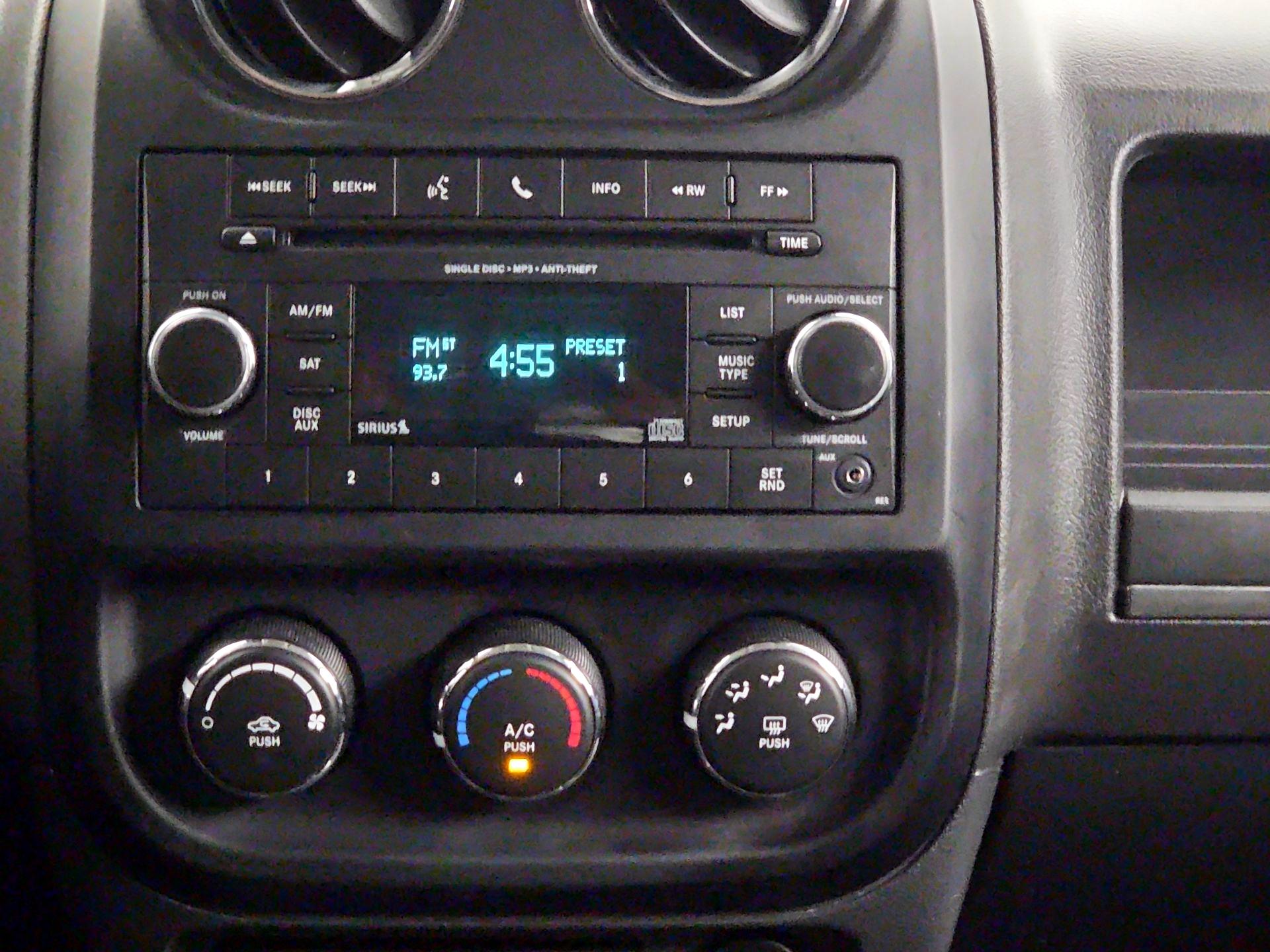 Thumbnail: 2016 Jeep Patriot - 13