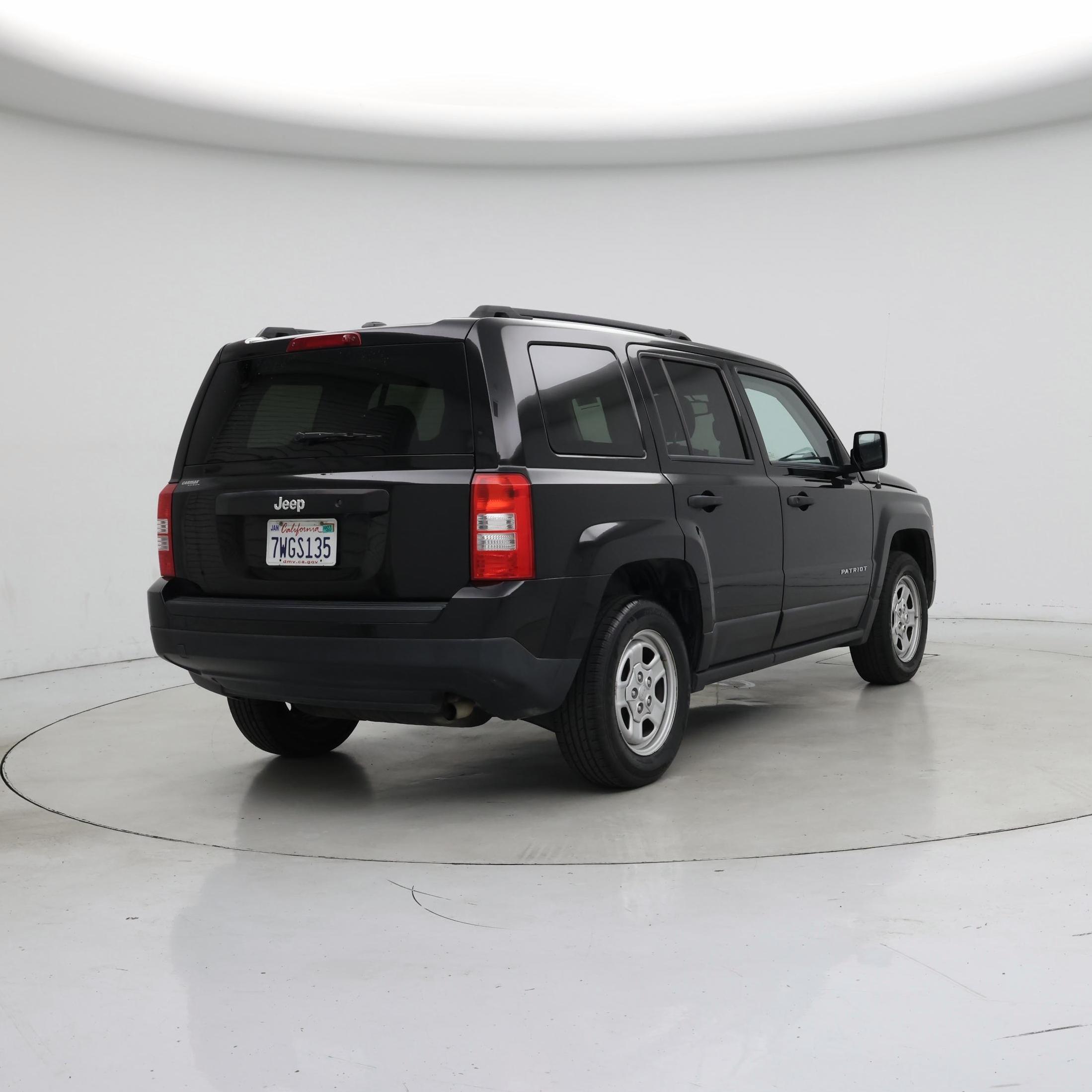 Thumbnail: 2016 Jeep Patriot - 8