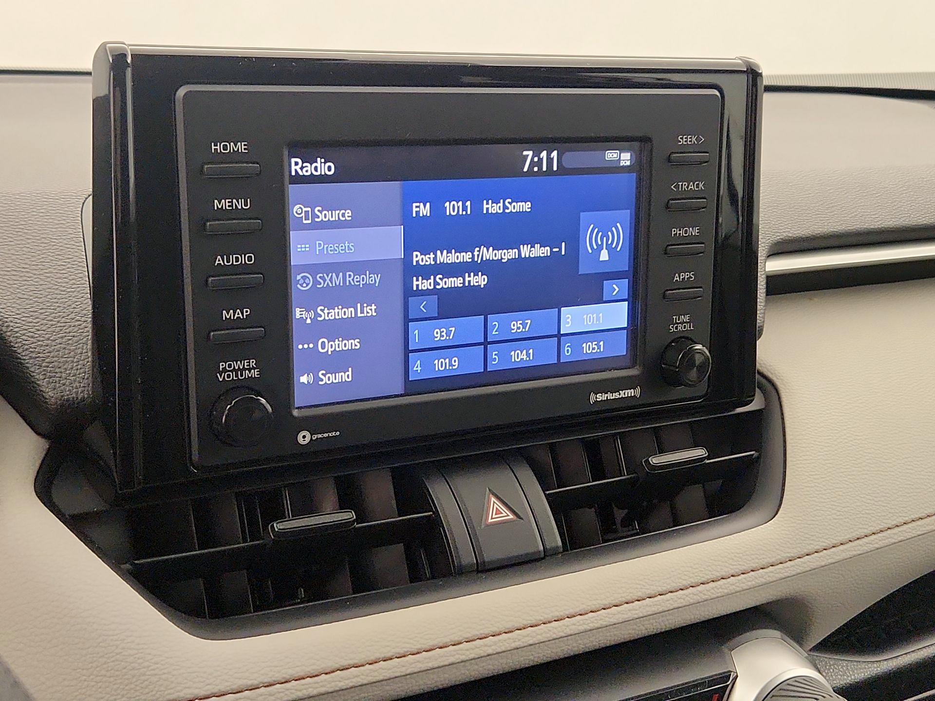 Thumbnail: 2020 Toyota RAV4 - 15