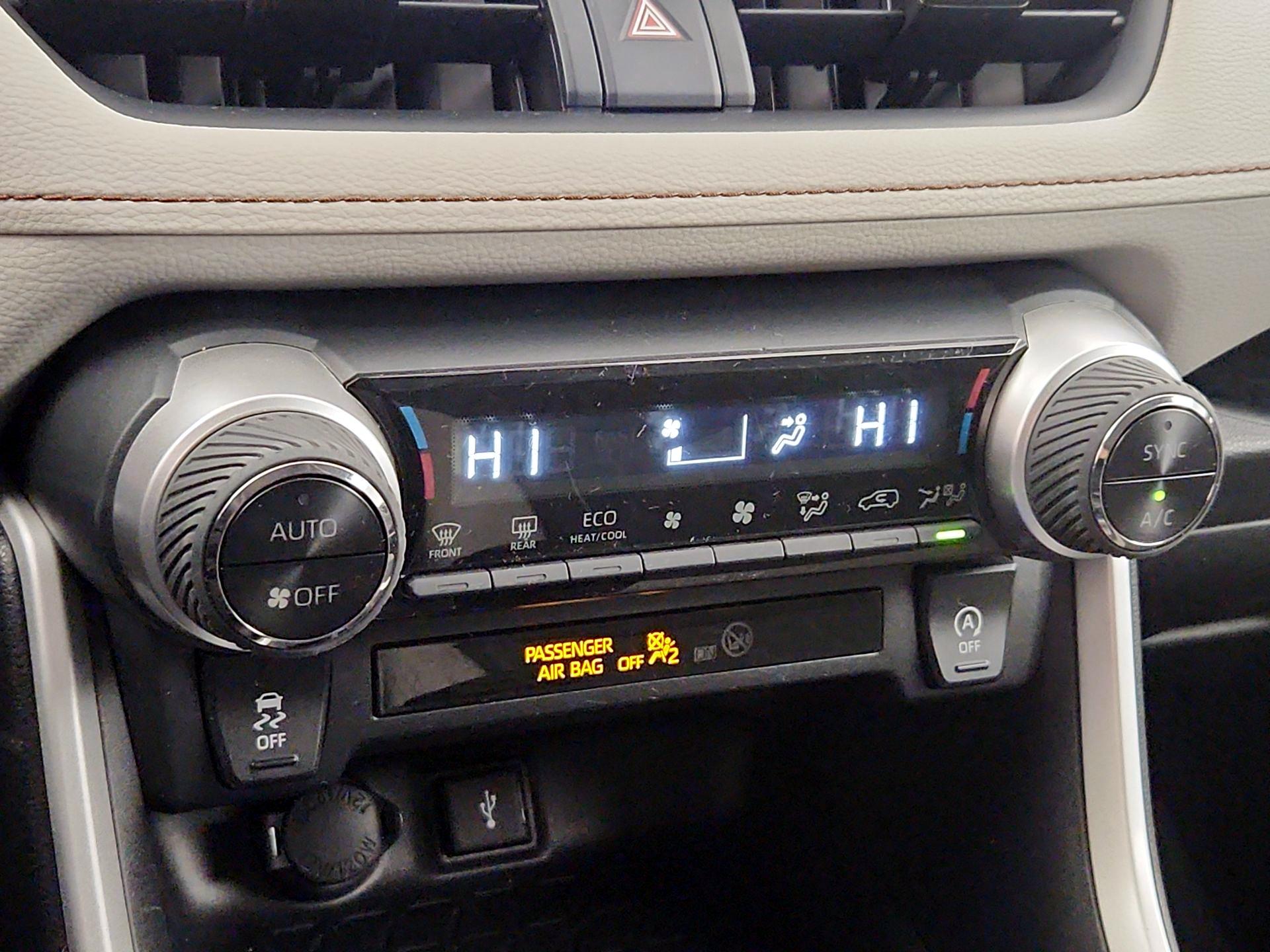 Thumbnail: 2020 Toyota RAV4 - 16