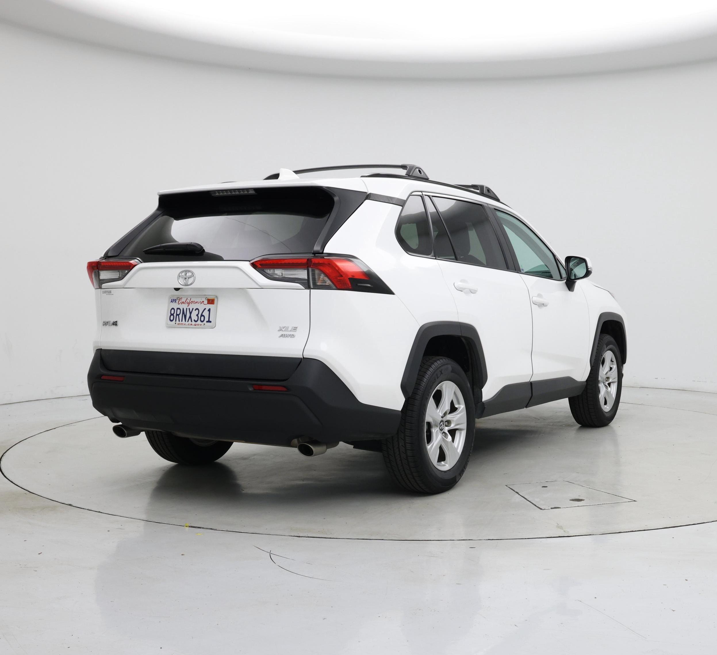 Thumbnail: 2020 Toyota RAV4 - 8