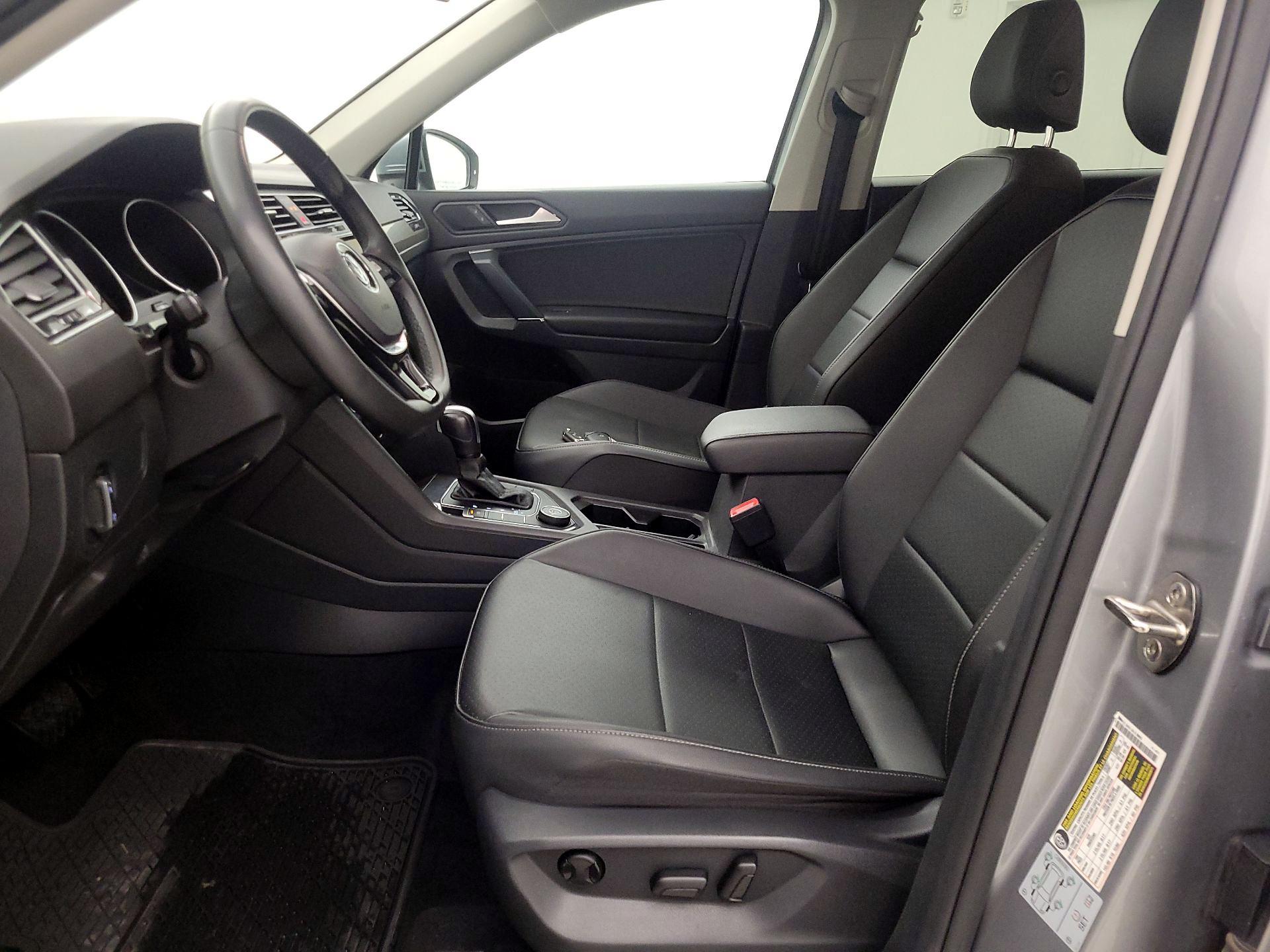 Thumbnail: 2020 Volkswagen Tiguan - 11