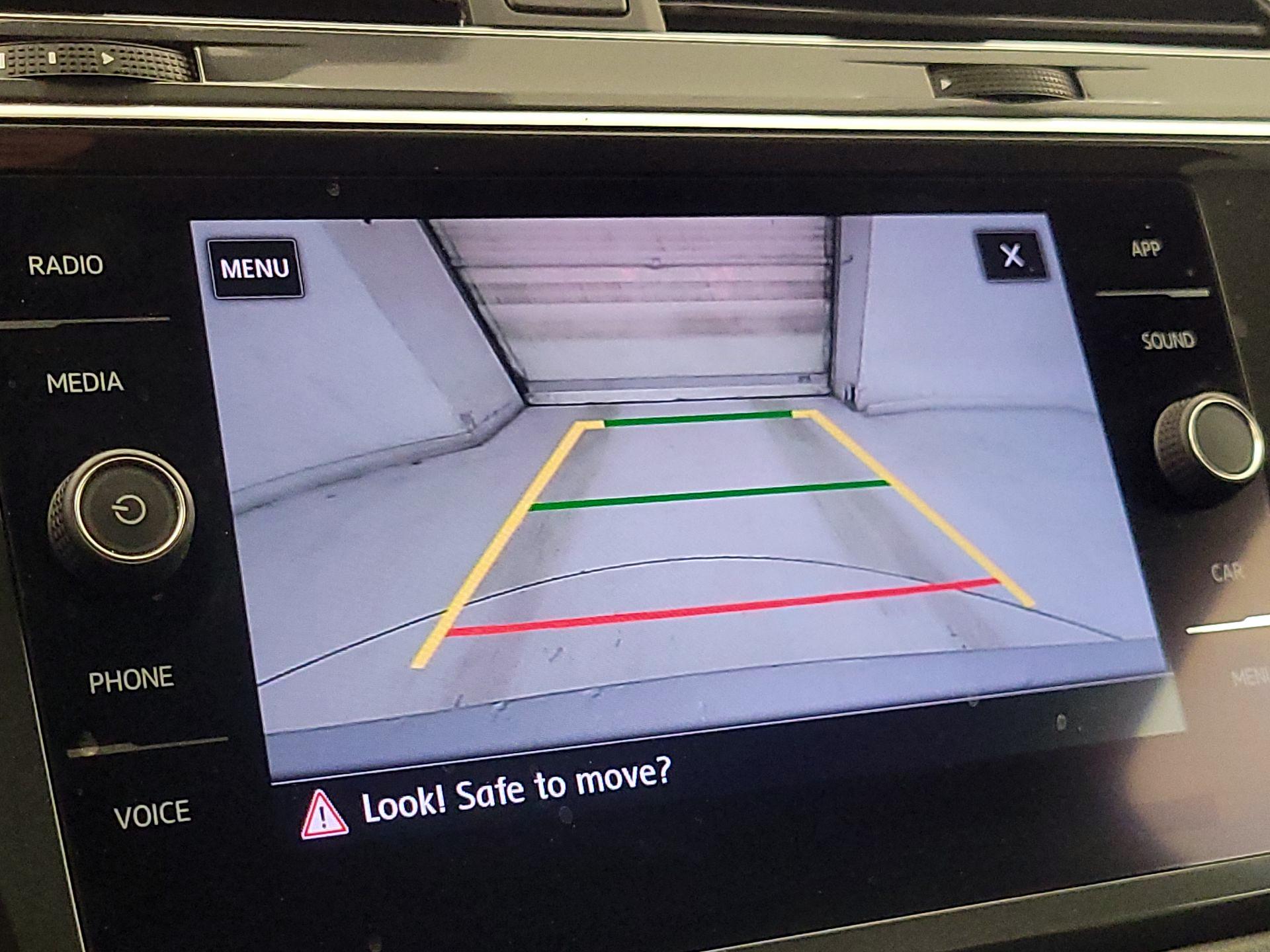 Thumbnail: 2020 Volkswagen Tiguan - 14