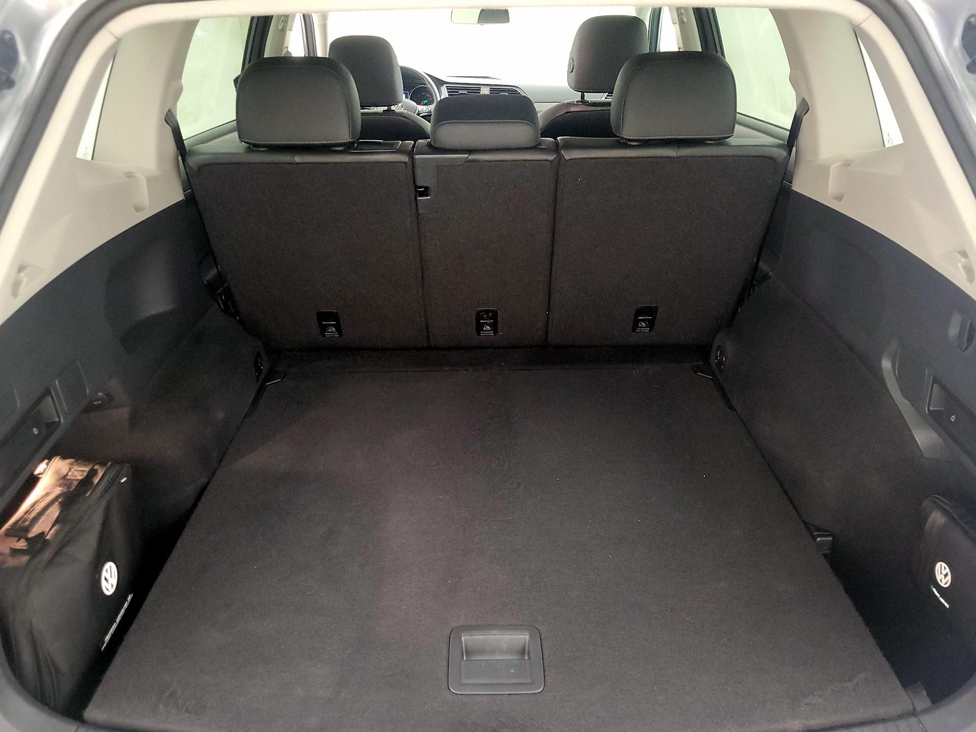 Thumbnail: 2020 Volkswagen Tiguan - 20