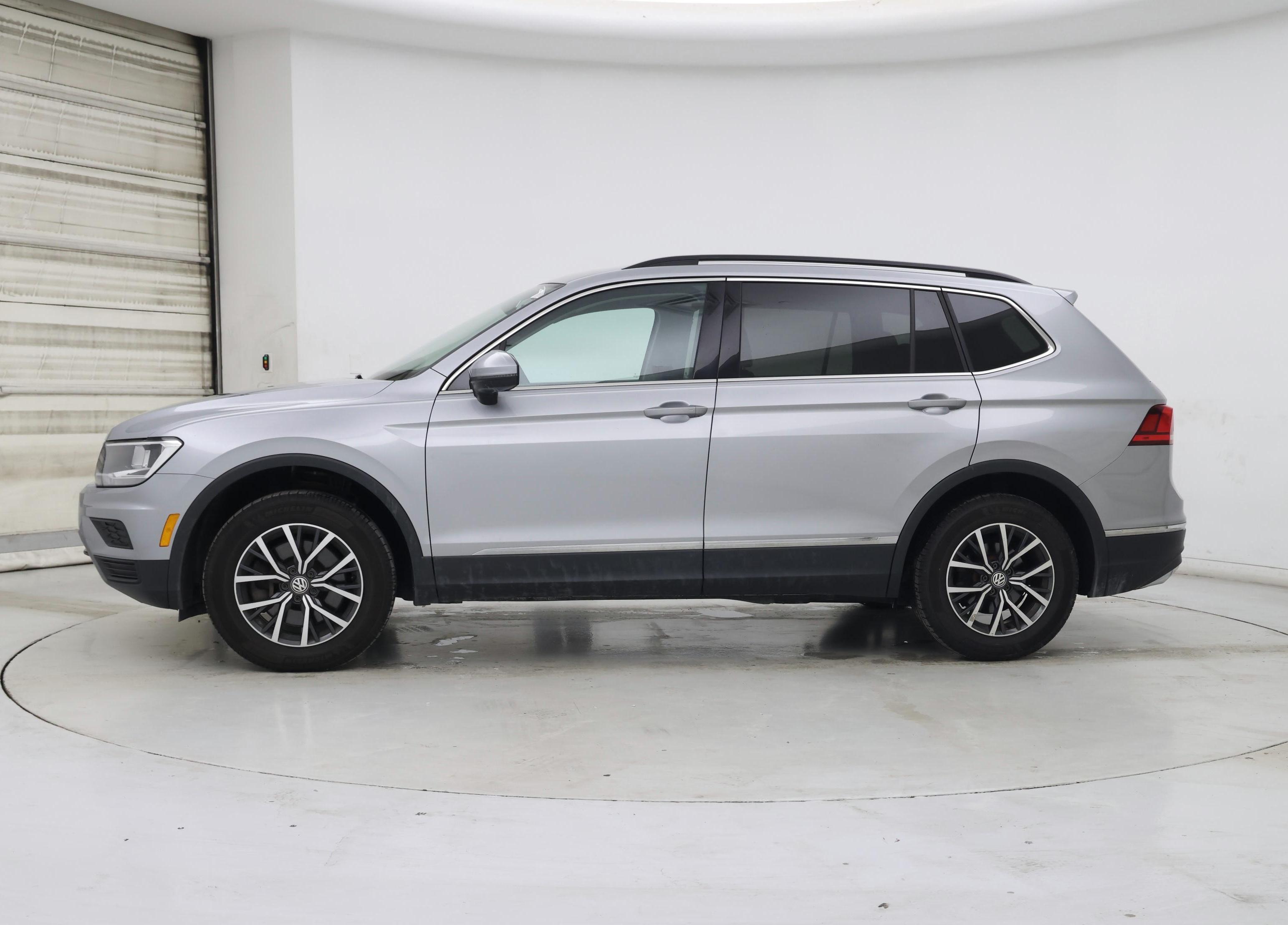 Thumbnail: 2020 Volkswagen Tiguan - 3