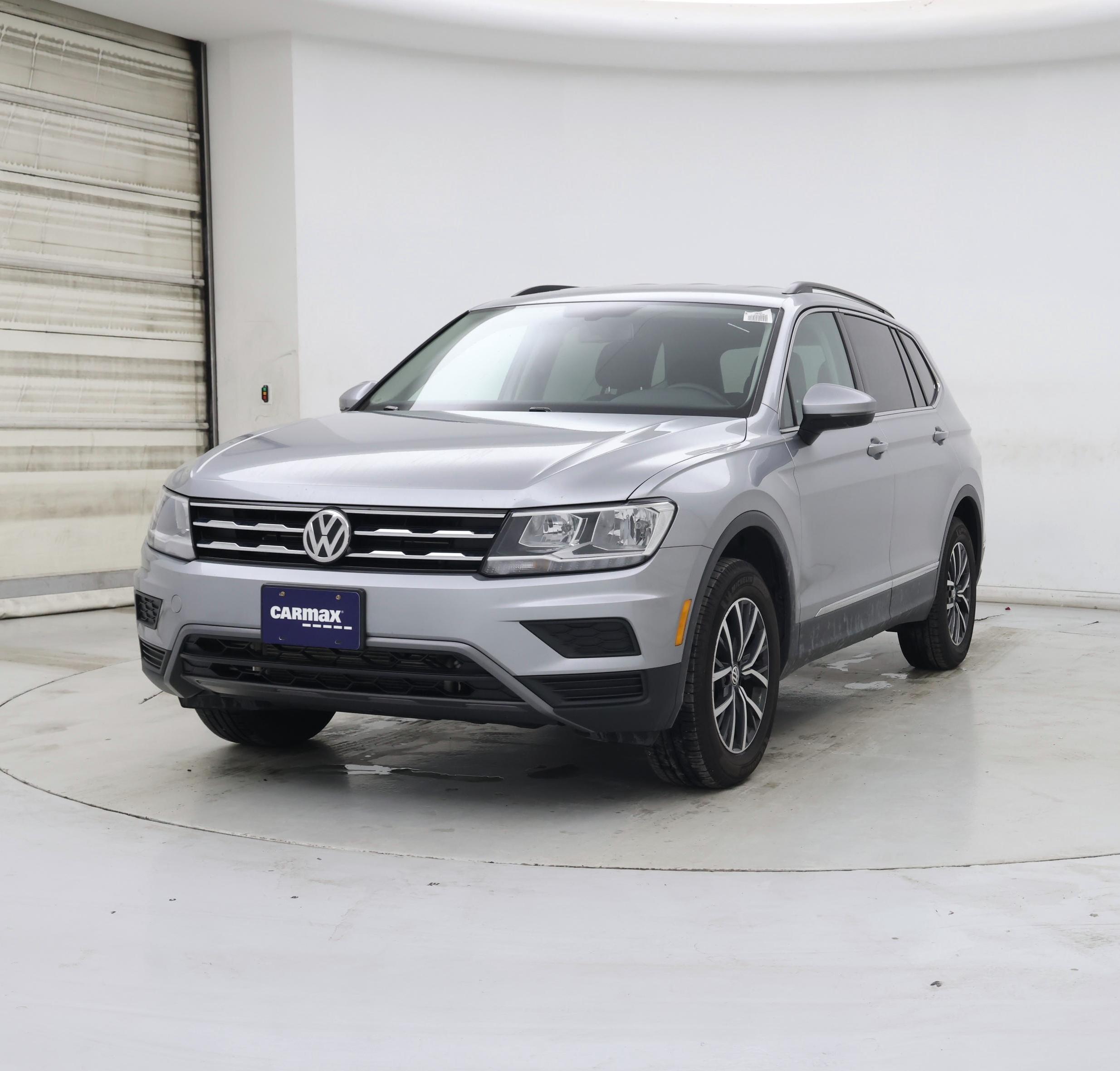 Thumbnail: 2020 Volkswagen Tiguan - 4