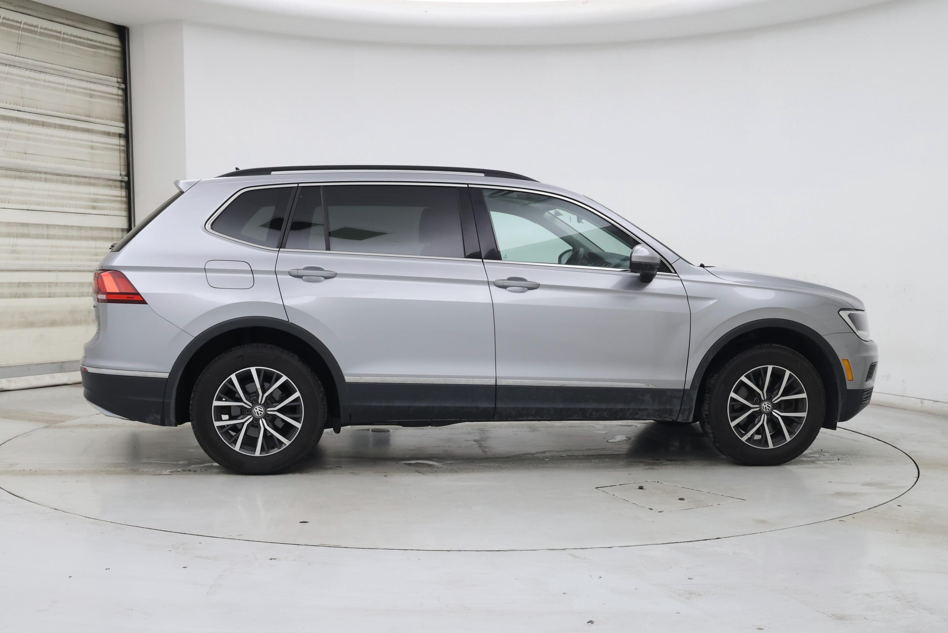 Thumbnail: 2020 Volkswagen Tiguan - 7