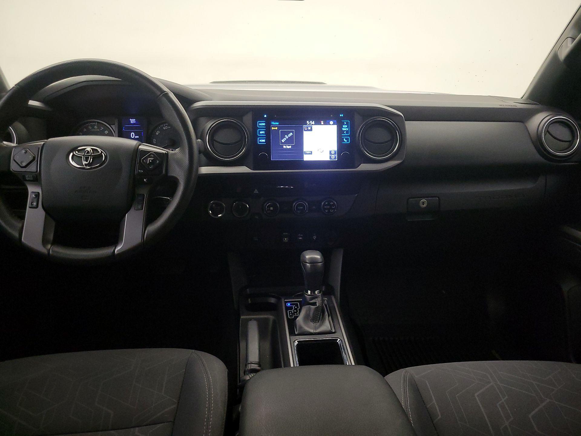 Thumbnail: 2018 Toyota Tacoma - 9