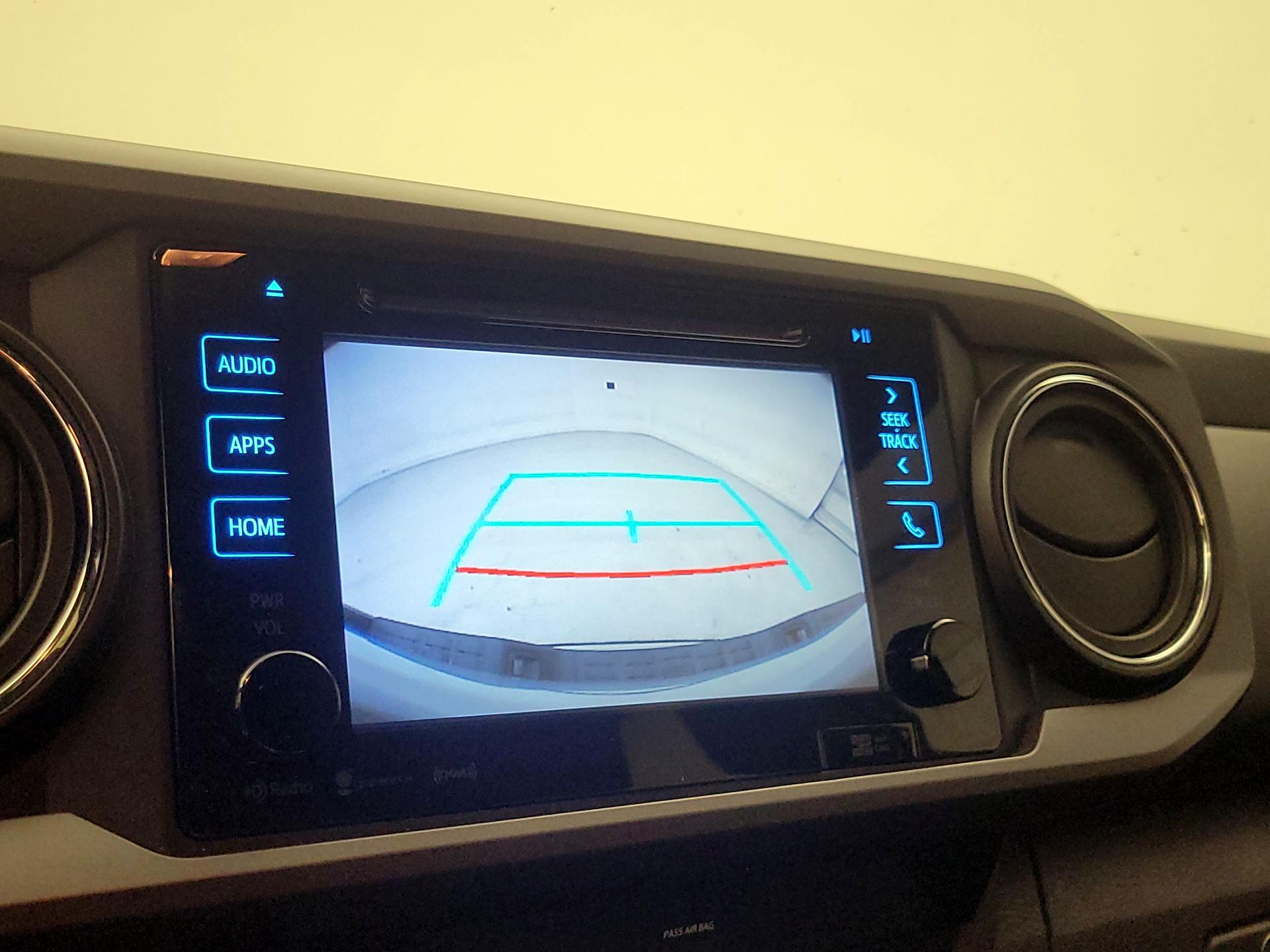 Thumbnail: 2018 Toyota Tacoma - 14