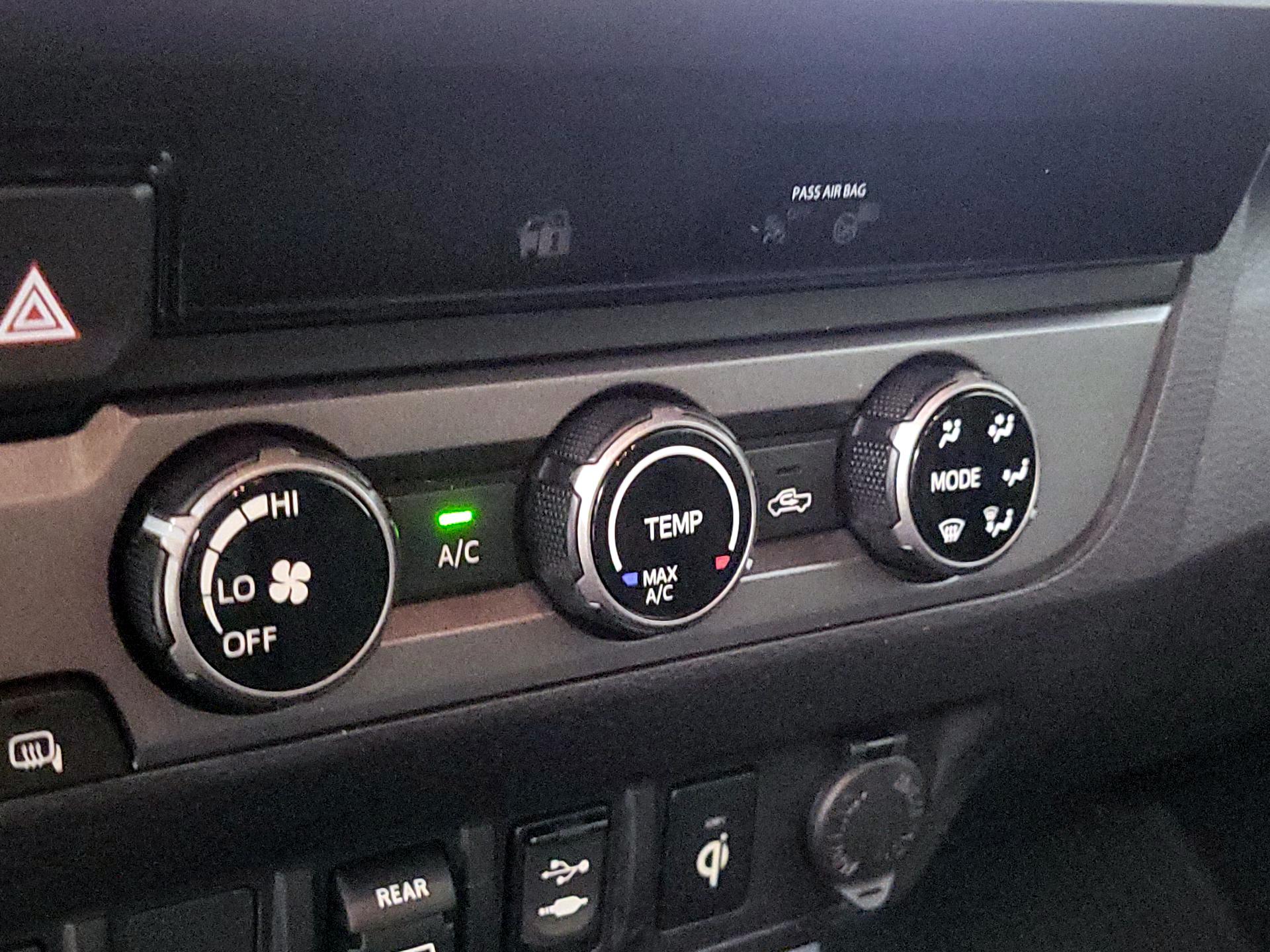 Thumbnail: 2018 Toyota Tacoma - 16