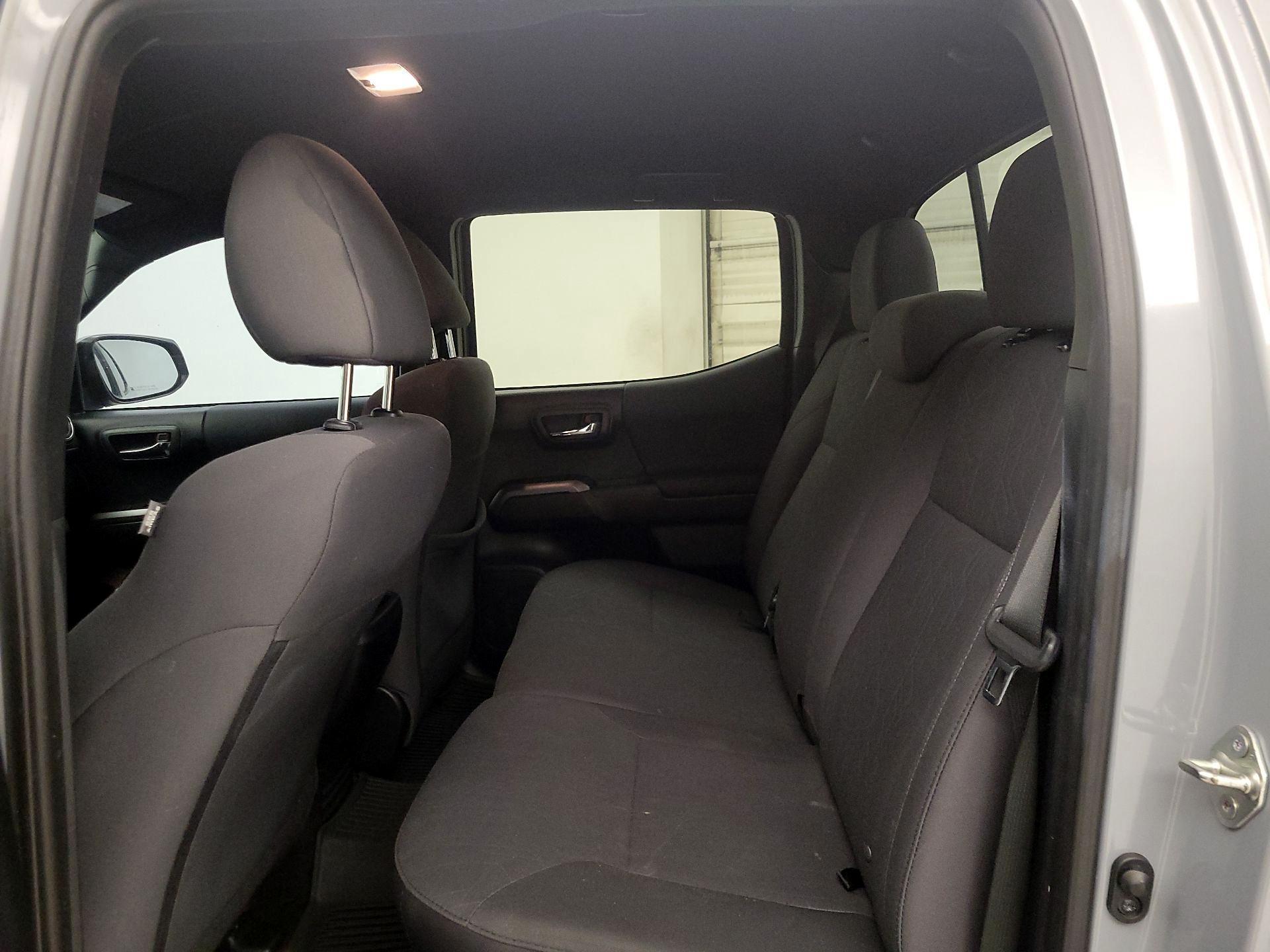 Thumbnail: 2018 Toyota Tacoma - 19