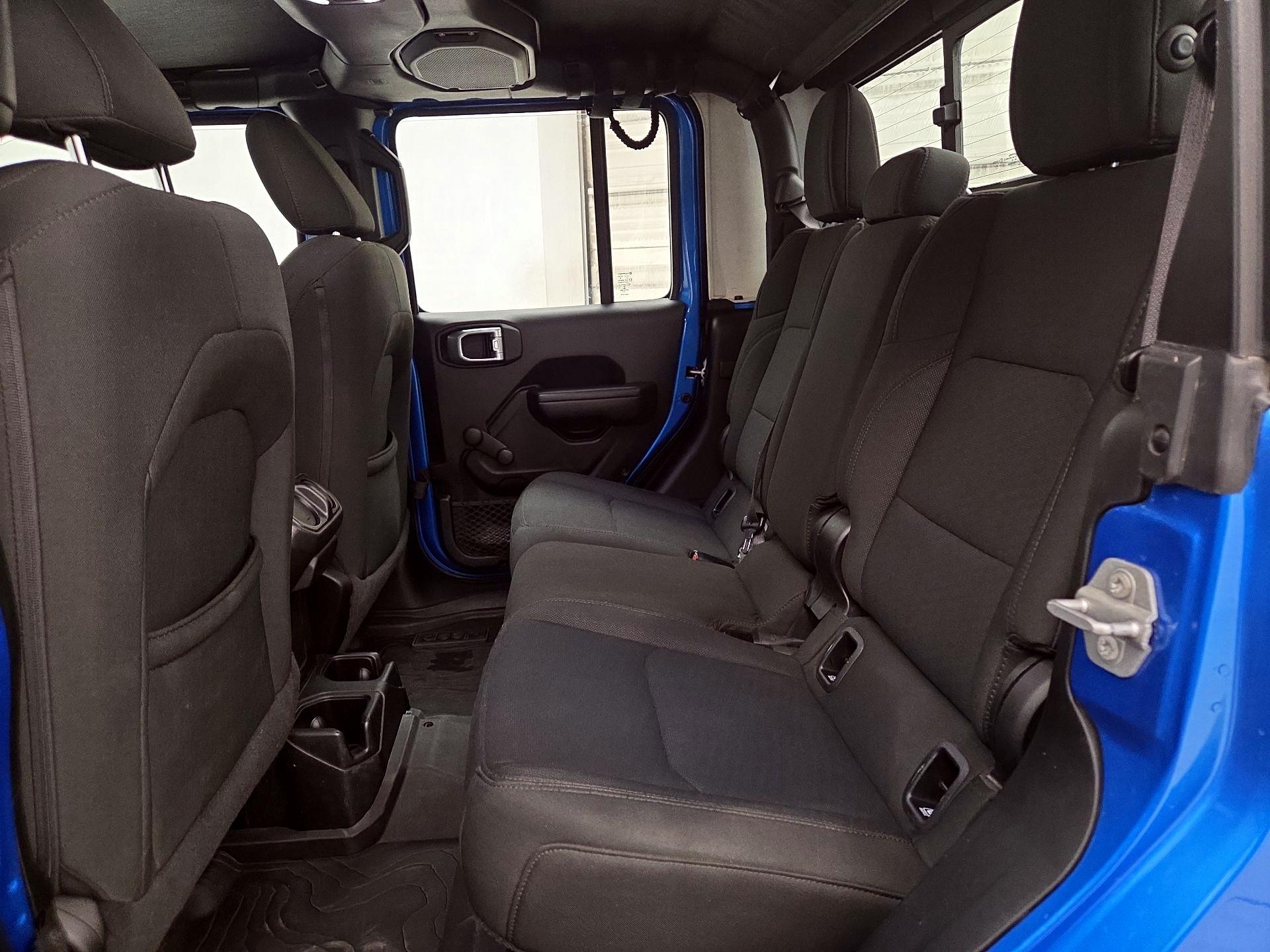 Thumbnail: 2020 Jeep Gladiator - 19