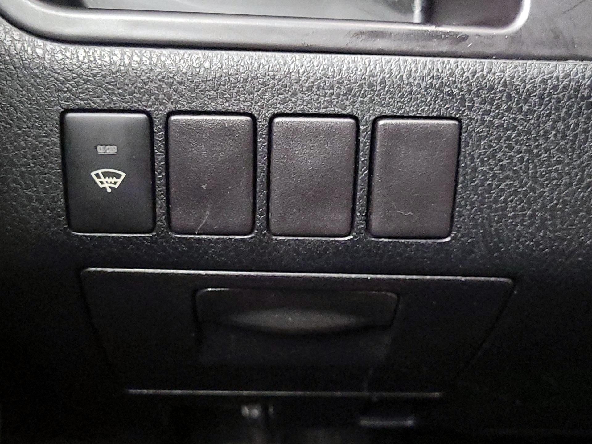 Thumbnail: 2016 Toyota Highlander - 13