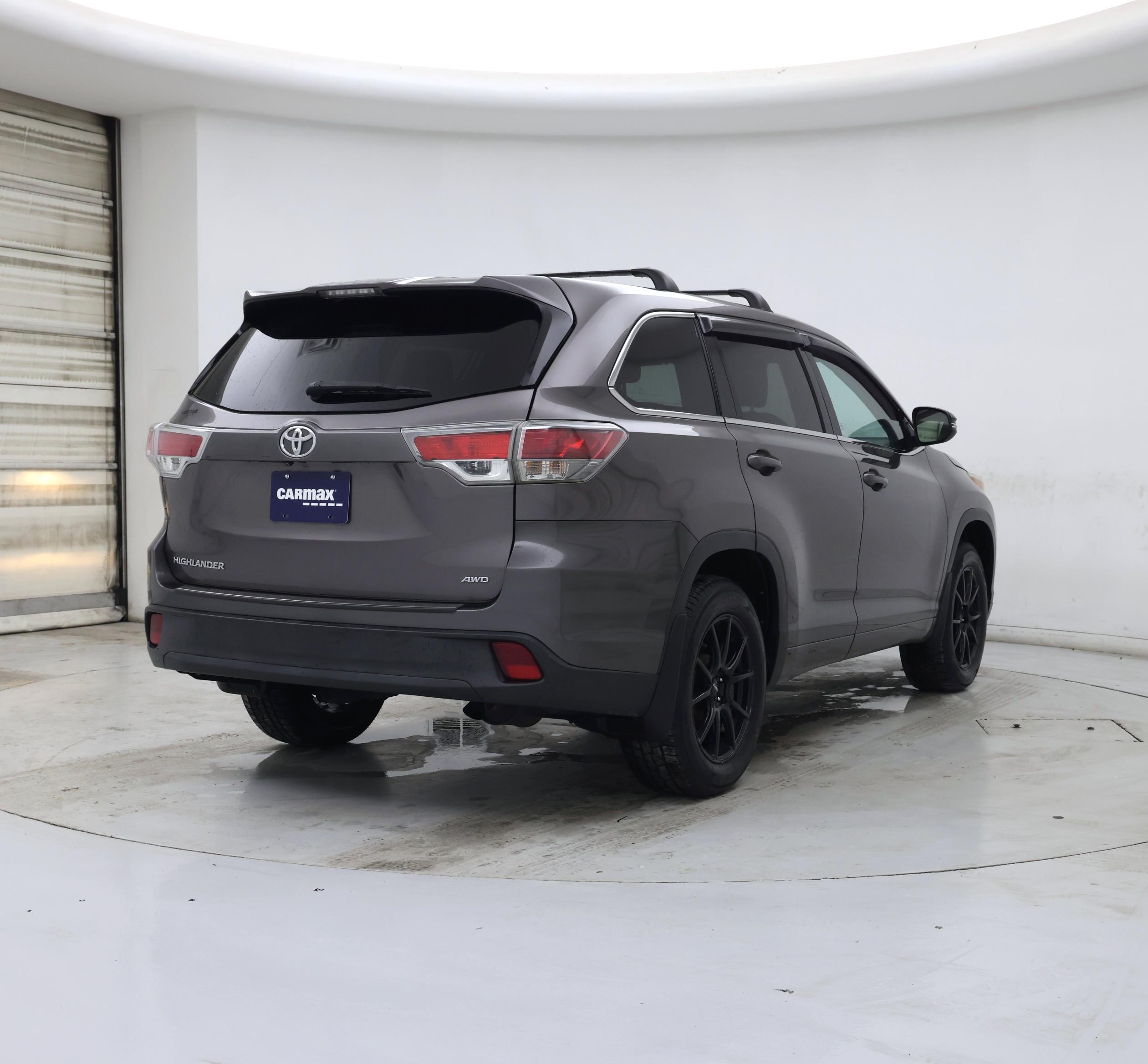Thumbnail: 2016 Toyota Highlander - 8