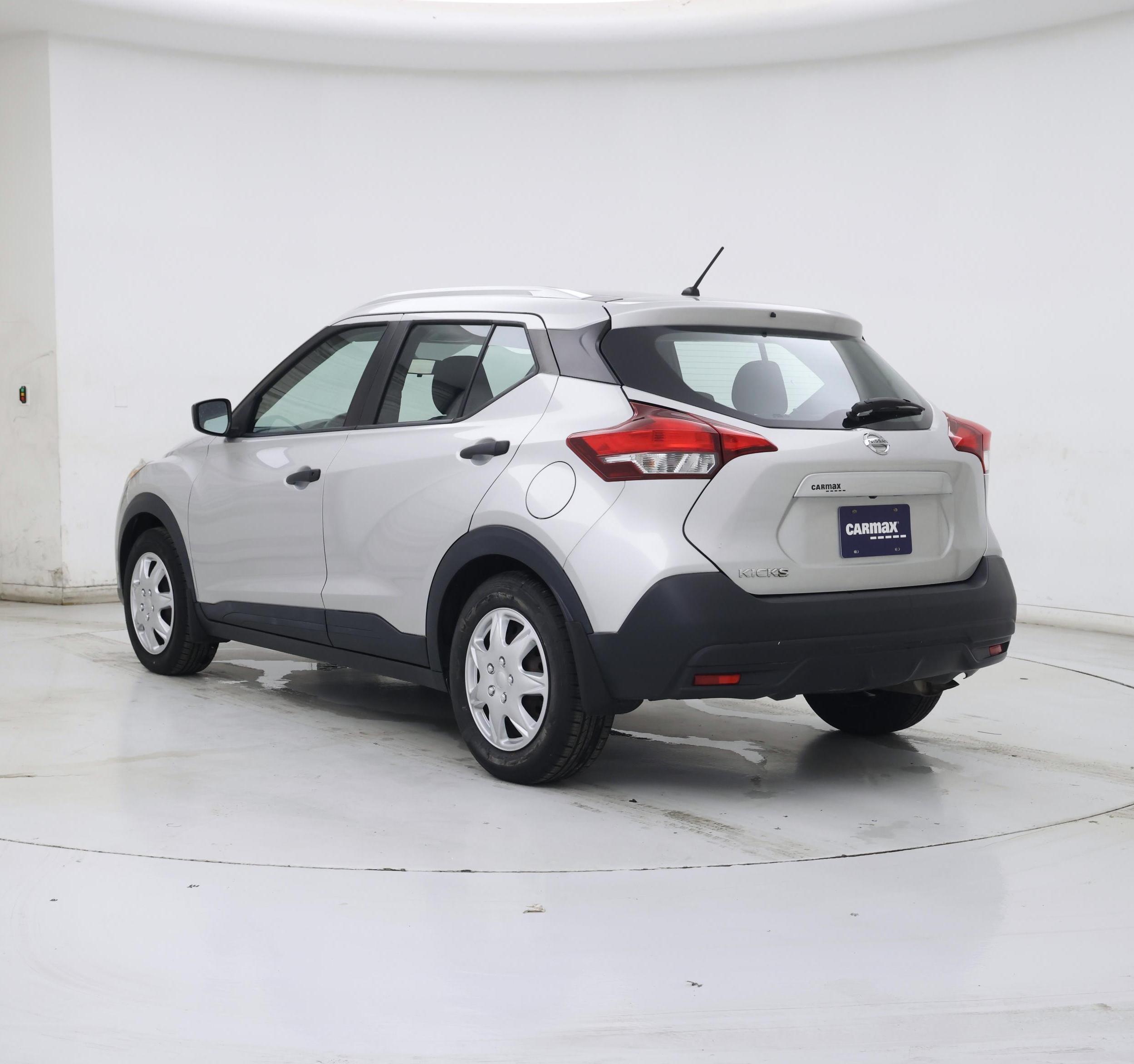 Thumbnail: 2019 Nissan Kicks - 2