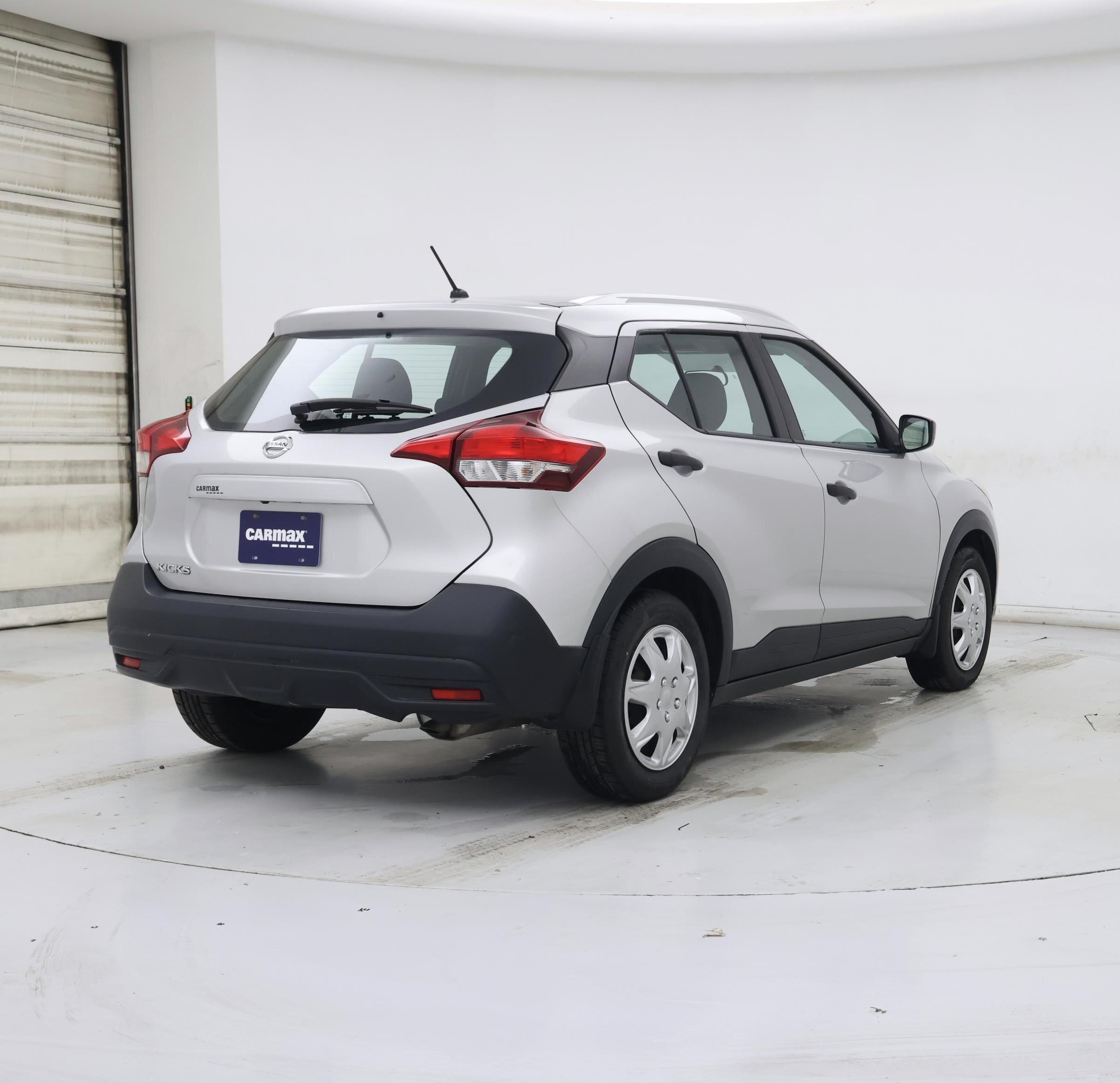 Thumbnail: 2019 Nissan Kicks - 8