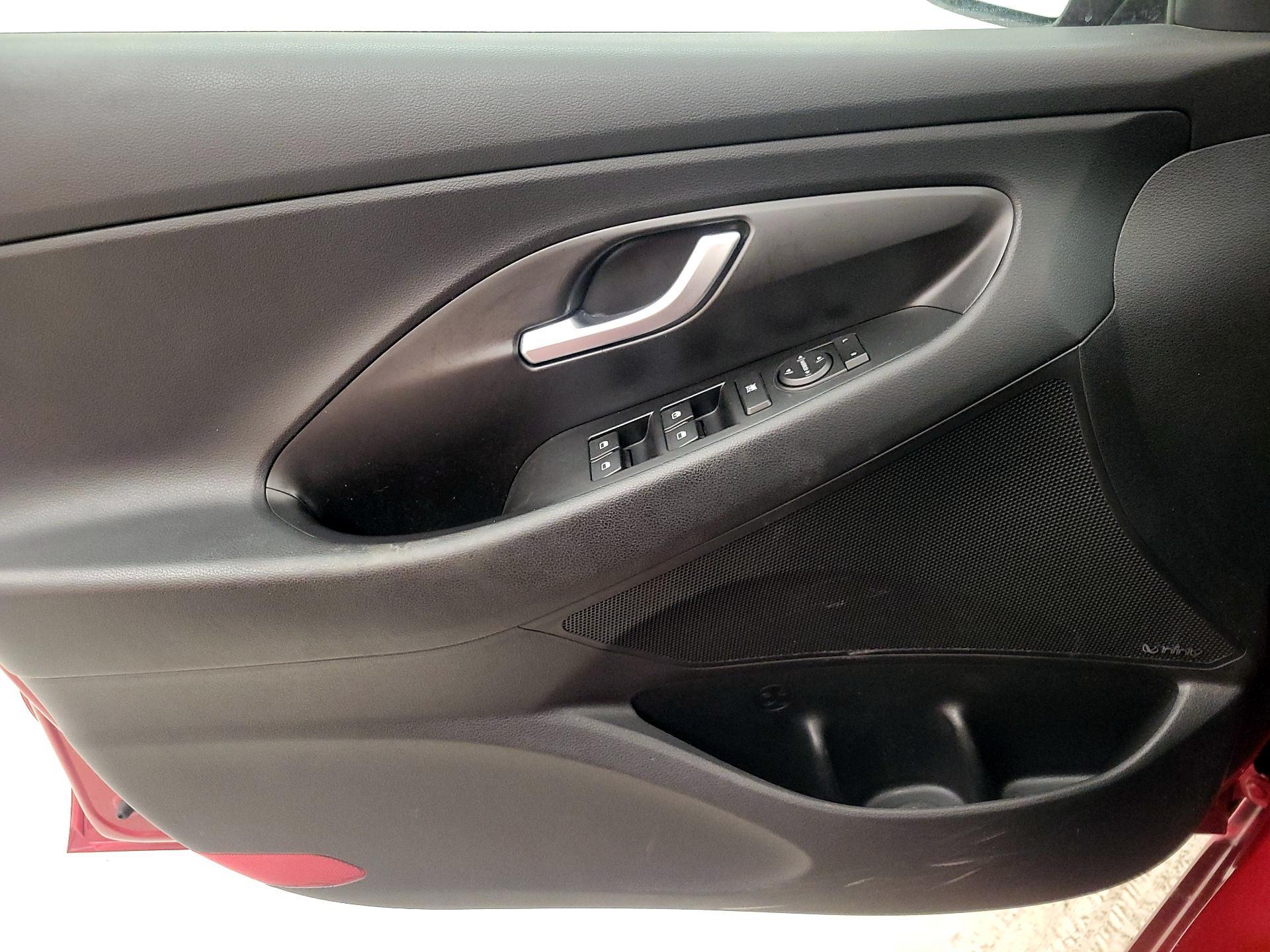 Thumbnail: 2018 Hyundai Elantra - 12