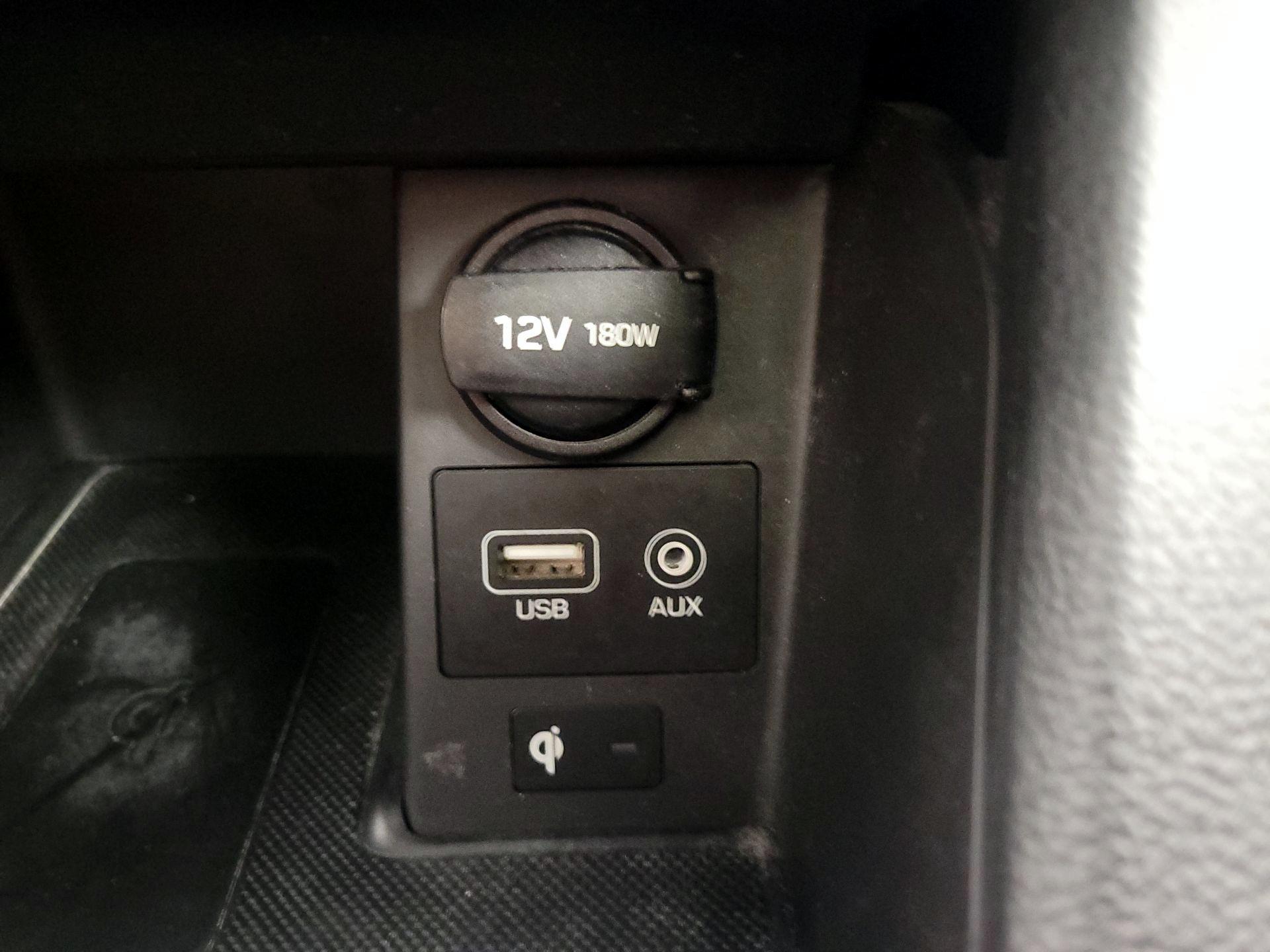 Thumbnail: 2018 Hyundai Elantra - 19