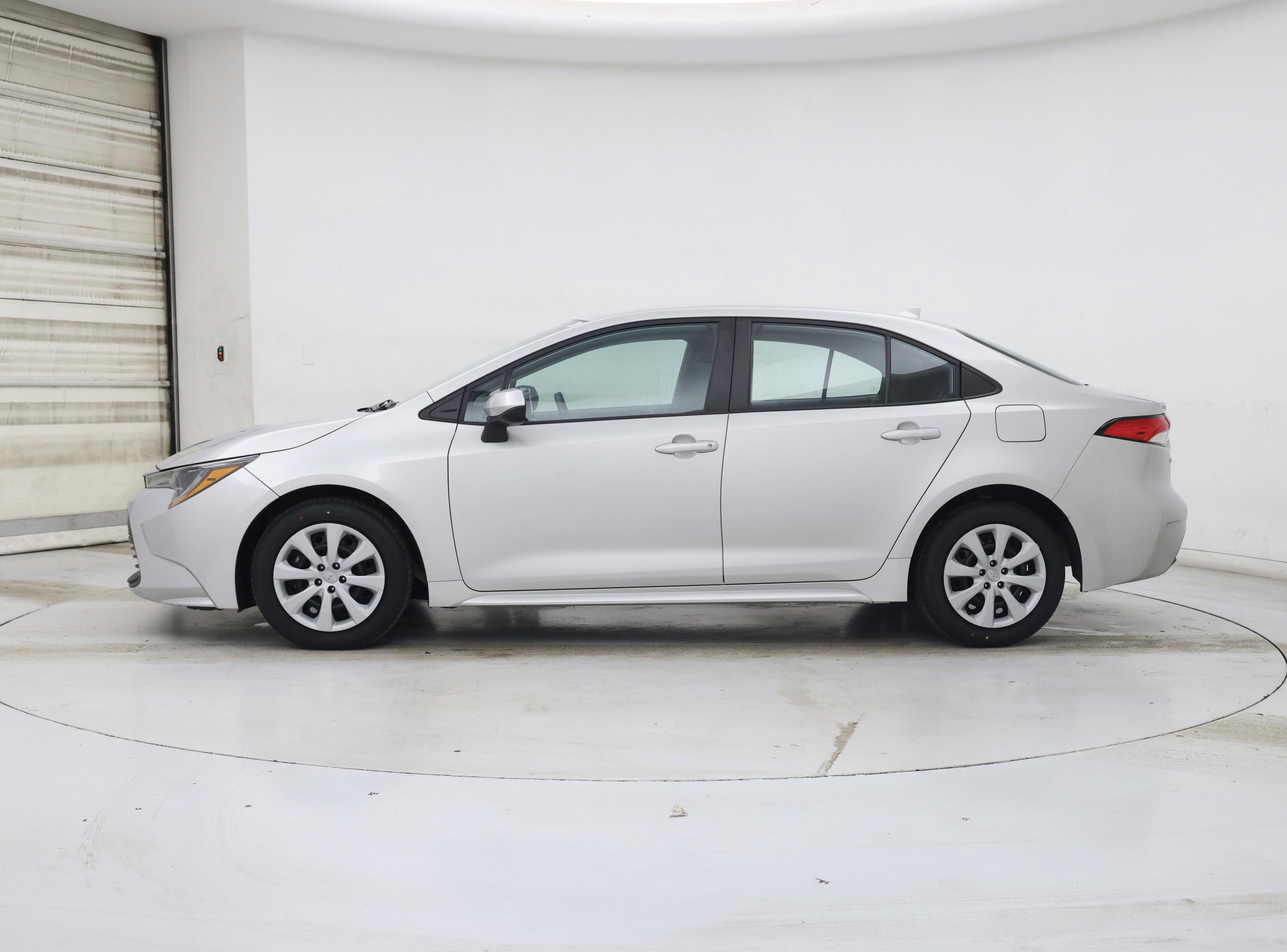 Thumbnail: 2023 Toyota Corolla - 3