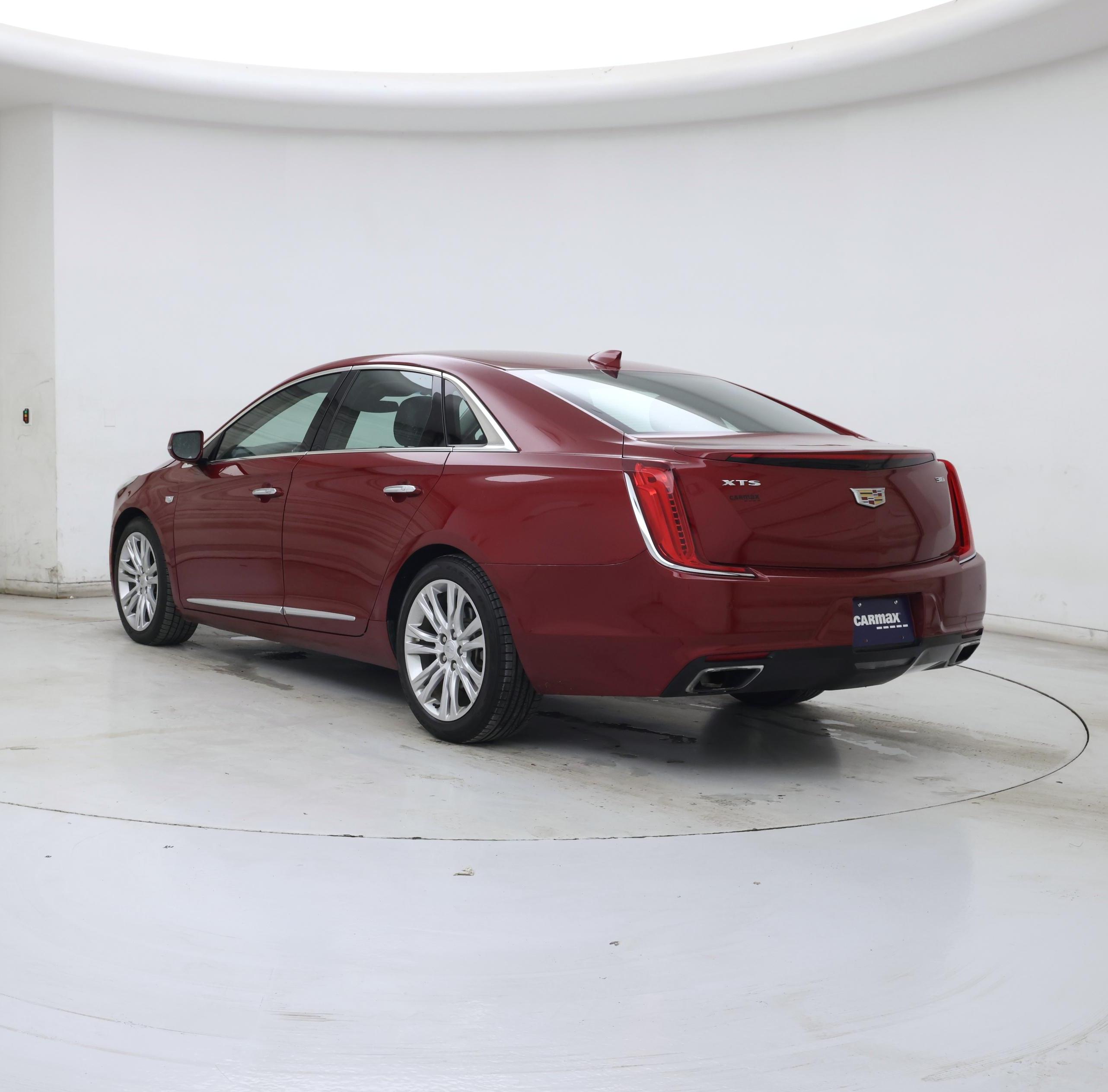 Thumbnail: 2019 Cadillac XTS - 2