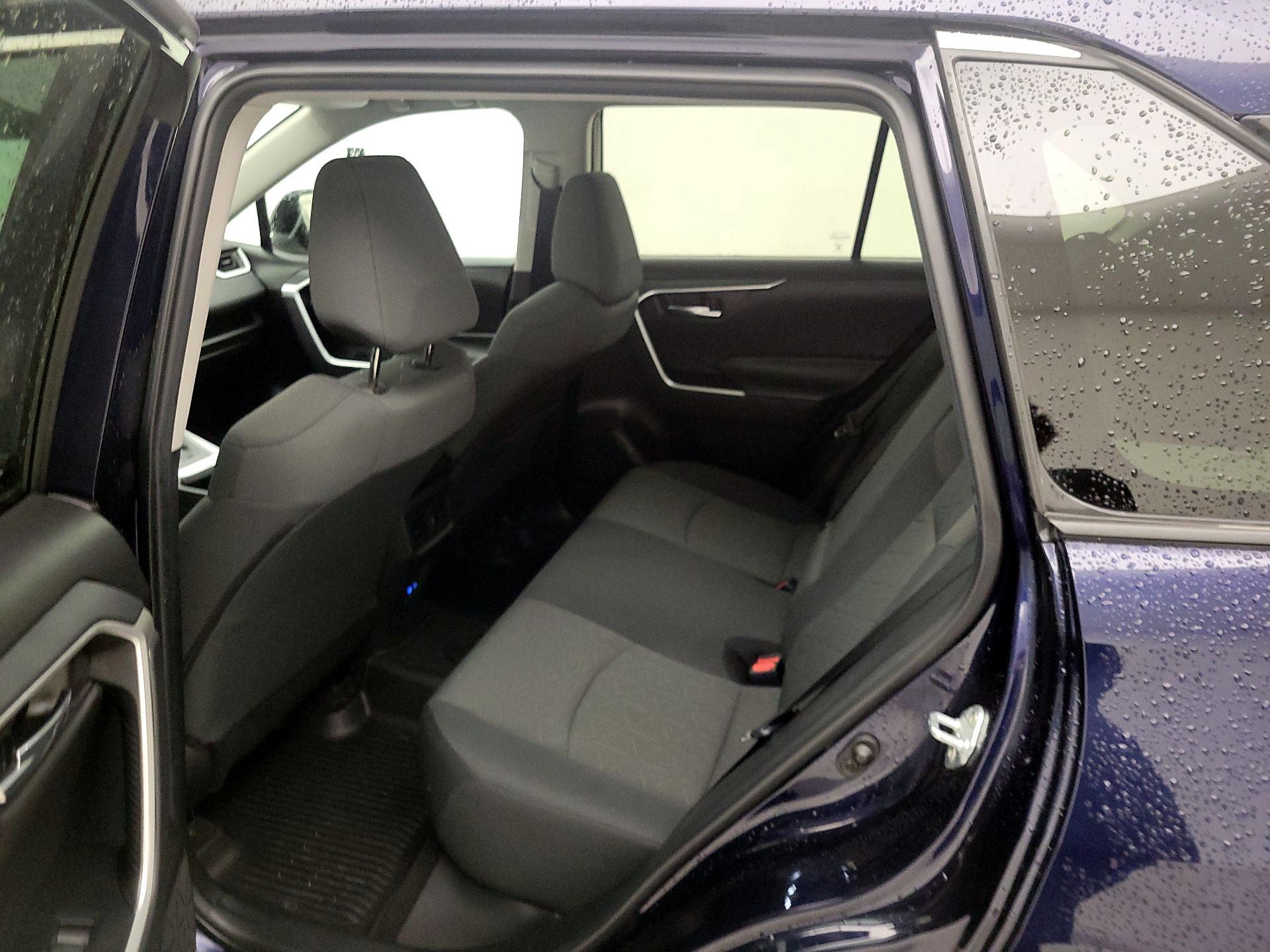 Thumbnail: 2022 Toyota RAV4 - 20