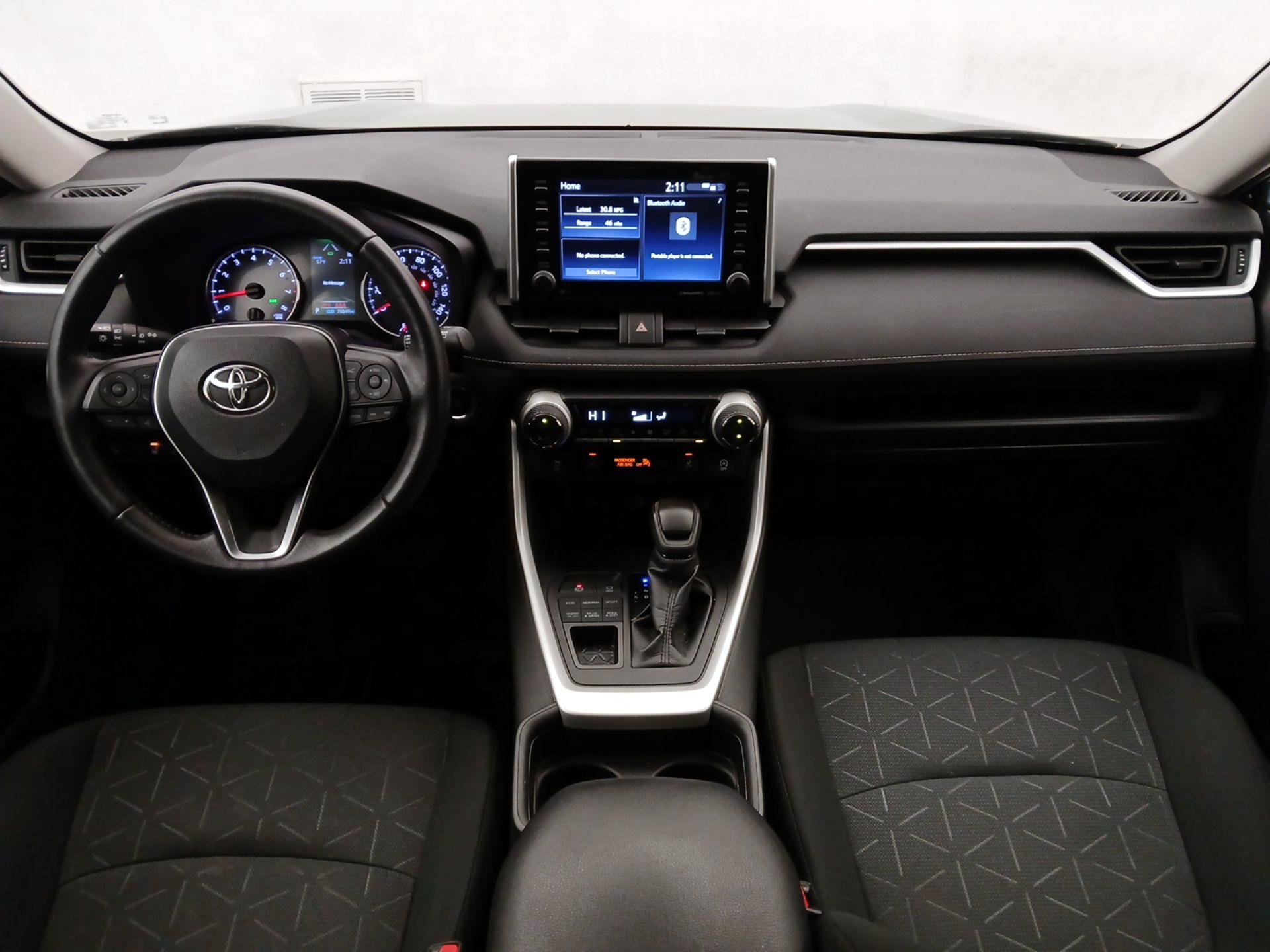 Thumbnail: 2020 Toyota RAV4 - 9